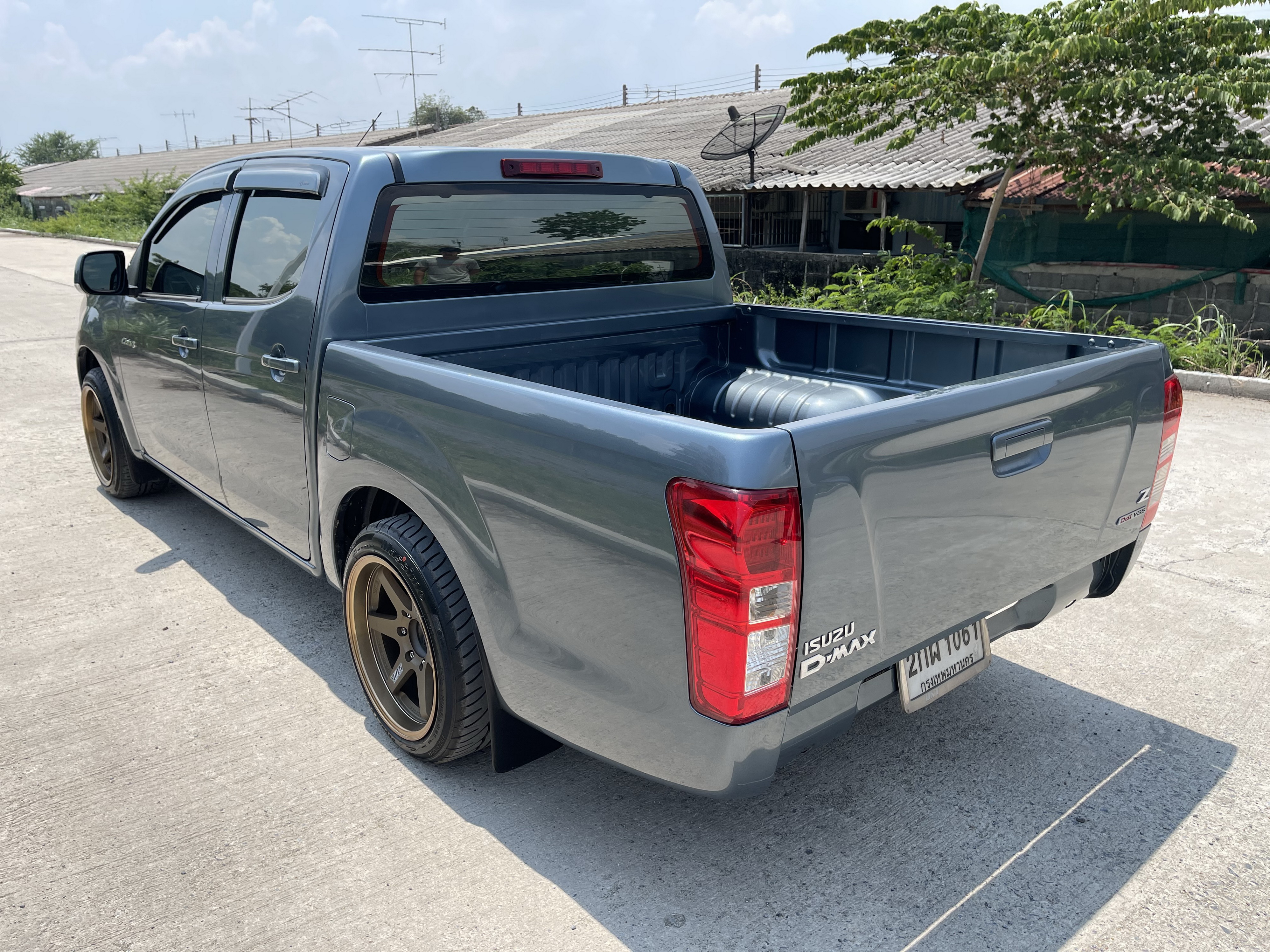 Isuzu Dmax All New 4ประตู 2.5 Vgs Z 2013 เทา