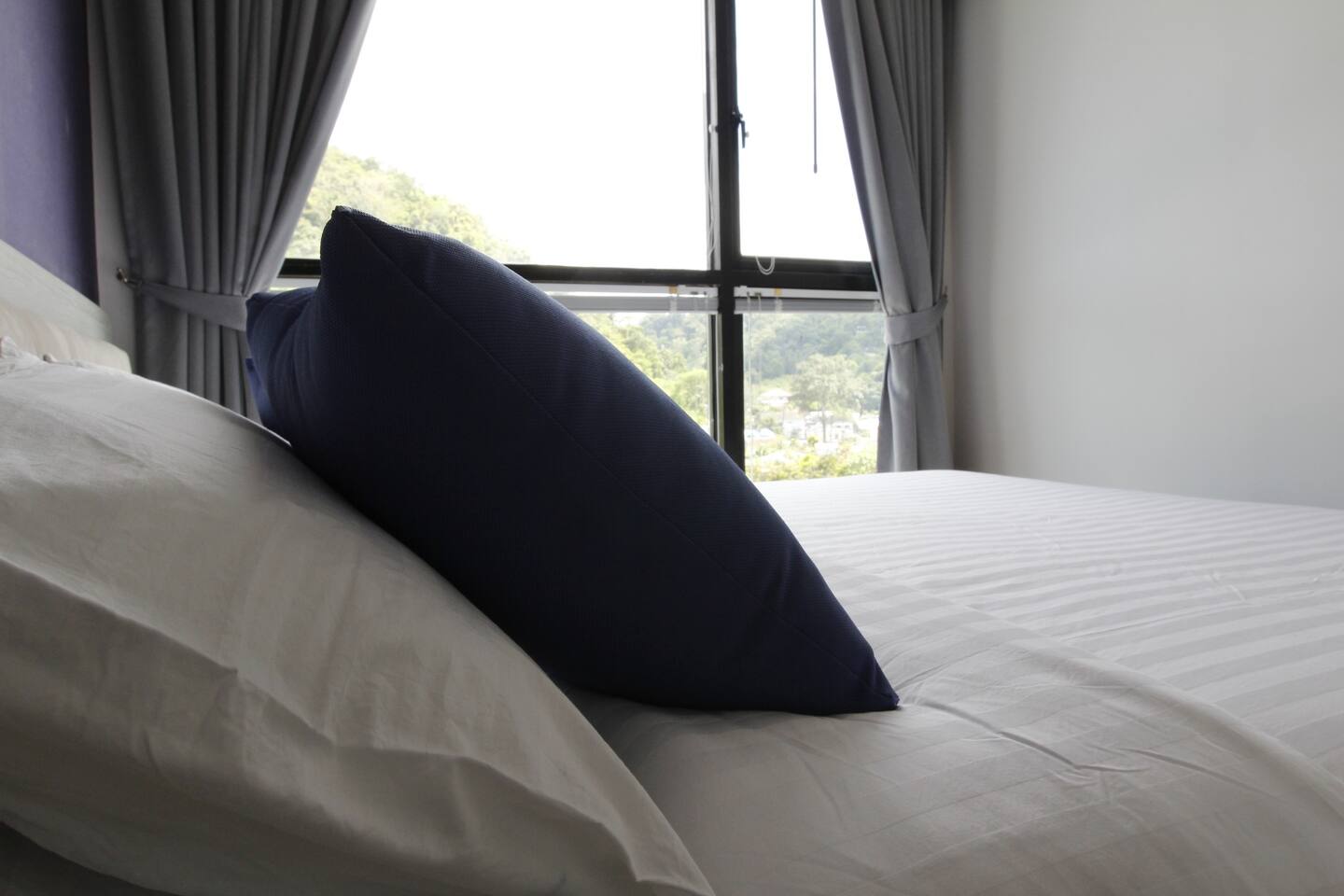 For Rent : Samkong,The Base Heiht 1 Bedroom 1 Bathroom, 9th Floor, City View.