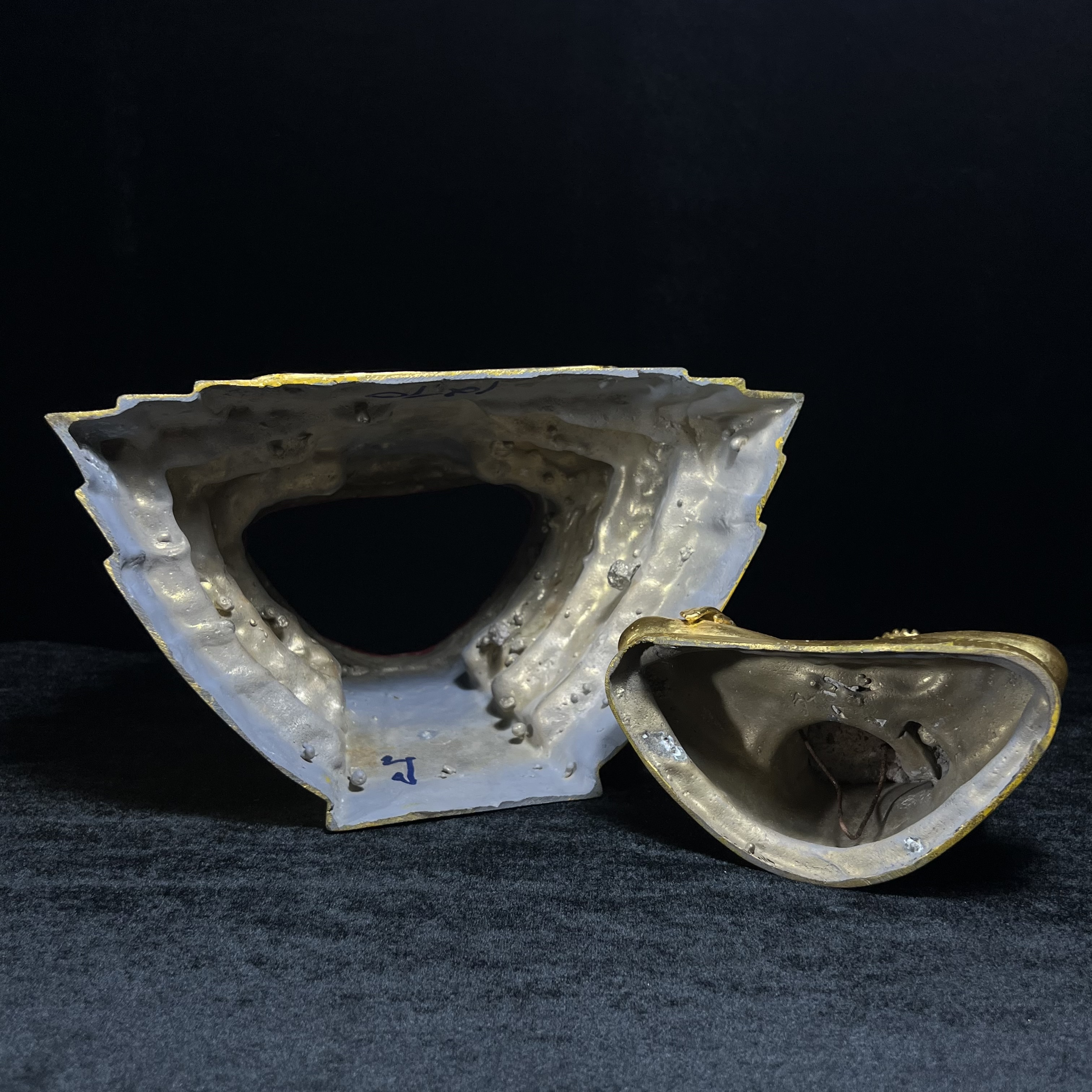 พระพุทธสิงหธรรมมงคล ภปร. รุ่นแรก พุทธสมาคมแห่งประเทศไทย ในพระบรมราชูปถัมภ์ จัดสร้าง ปี2547 เนื้อโลหะผสมปิดทอง หน้าตัก 5 นิ้ว(1 ใน 1999 องค์)หายาก