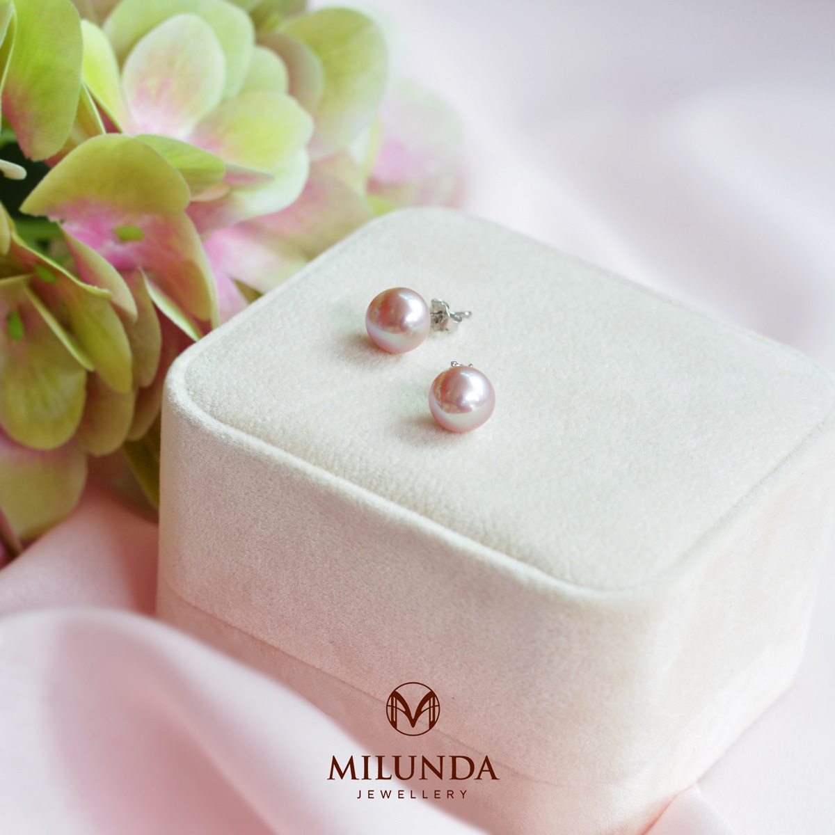 ต่างหูไข่มุกแท้ Freshwater Pearl with Silver
