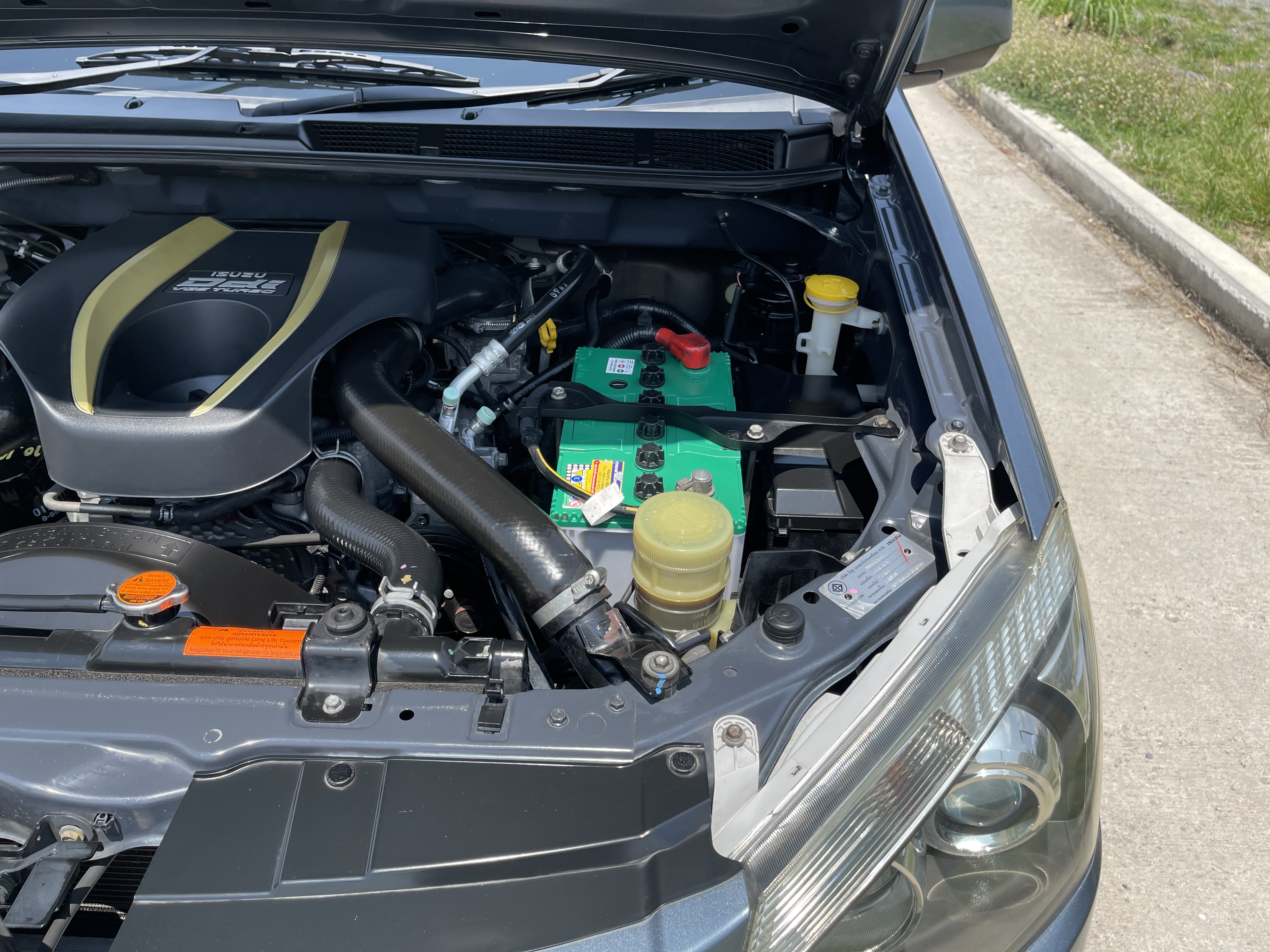 Isuzu Dmax All New 4ประตู 2.5 Vgs Z 2013 เทา