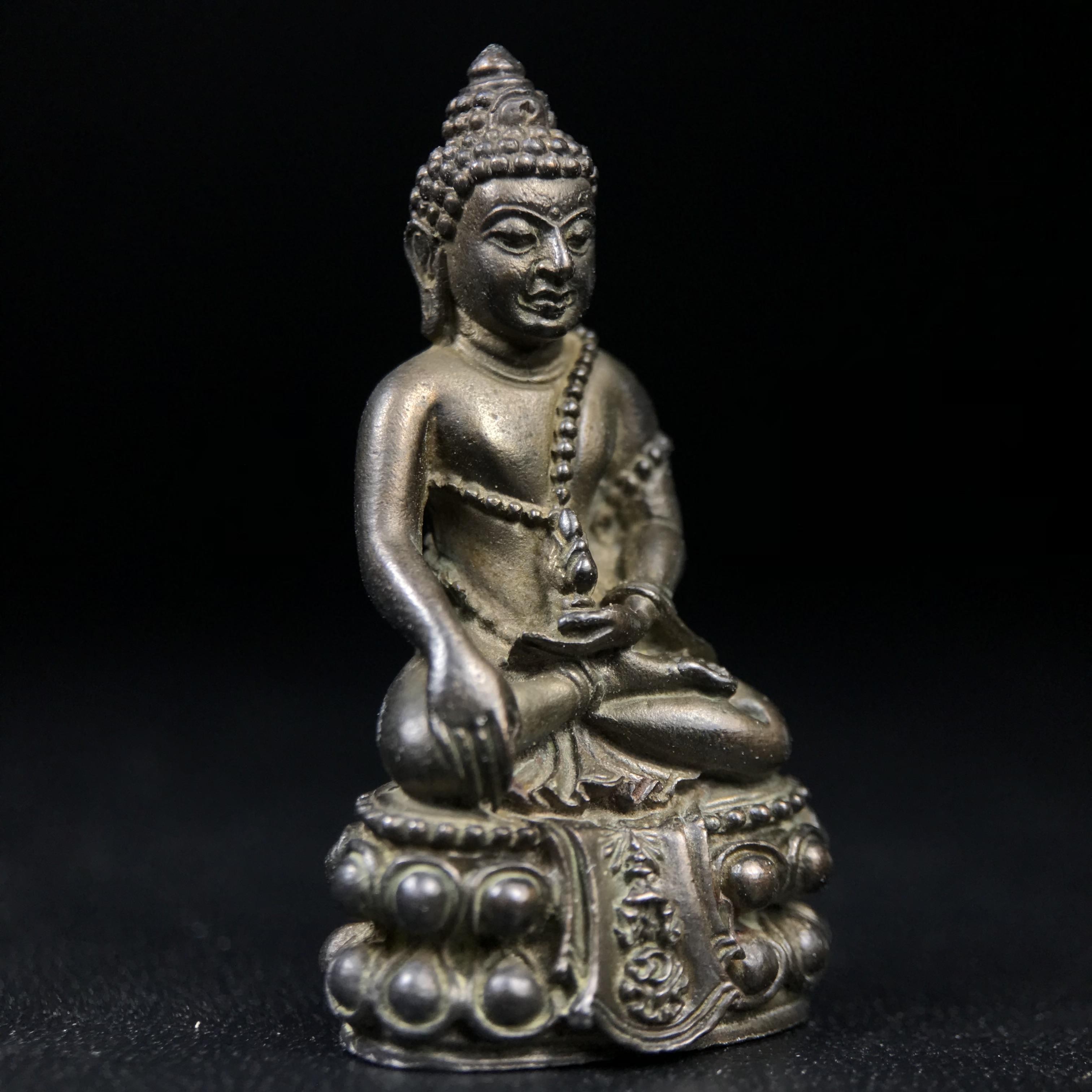 พระกริ่งศิรากาศ ภปร.(พระกริ่งคุ้มเกล้า)วัตถุมงคล"คุ้มเกล้าฯ" มูลนิธิ “คุ้มเกล้า” ในพระบรมราชูปถัมภ์ จัดสร้าง โรงพยาบาลภูมิพล เนื้อนวโลหะ(พิมพ์หน้าไทย)(ในหลวงรัชกาลที่9เสด็จเททอง)(พิธีใหญ่)(นิยม)