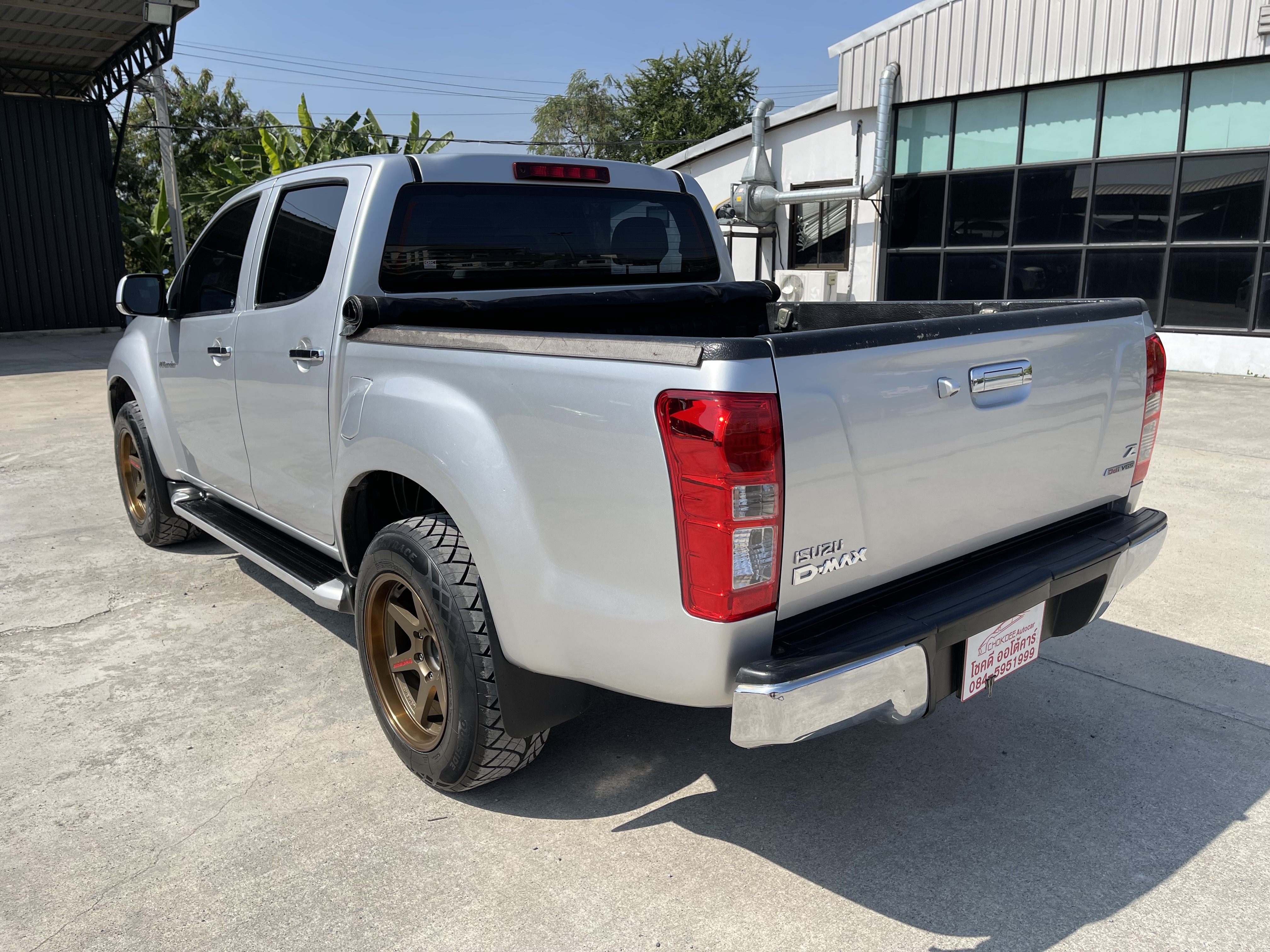 Isuzu Dmax All New 4ประตู Hilander 2.5 Vgs Z Dvd 2013 เงิน