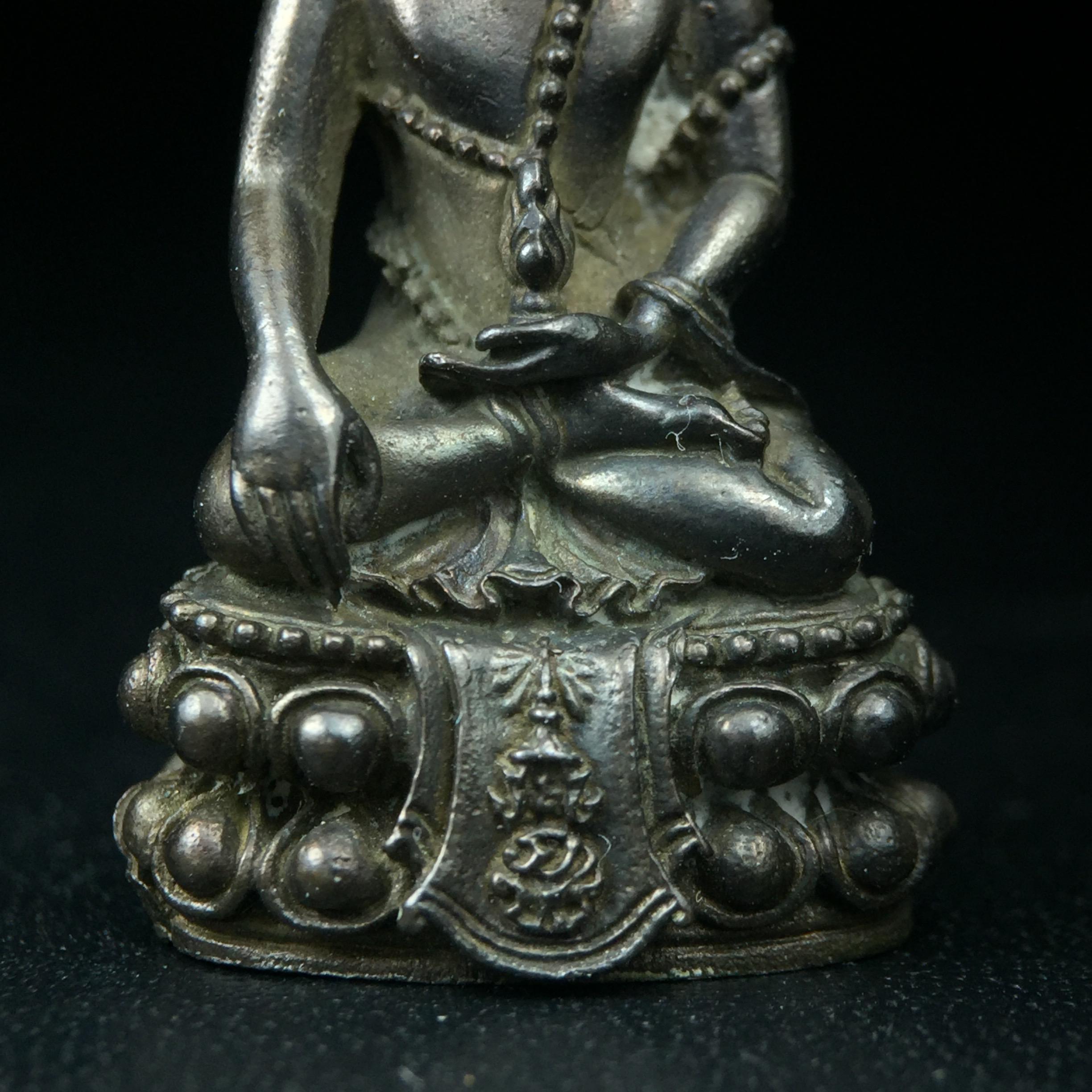 พระกริ่งศิรากาศ ภปร.(พระกริ่งคุ้มเกล้า)วัตถุมงคล"คุ้มเกล้าฯ" มูลนิธิ “คุ้มเกล้า” ในพระบรมราชูปถัมภ์ จัดสร้าง โรงพยาบาลภูมิพล เนื้อนวโลหะ(พิมพ์หน้าไทย)(ในหลวงรัชกาลที่9เสด็จเททอง)(พิธีใหญ่)(นิยม)