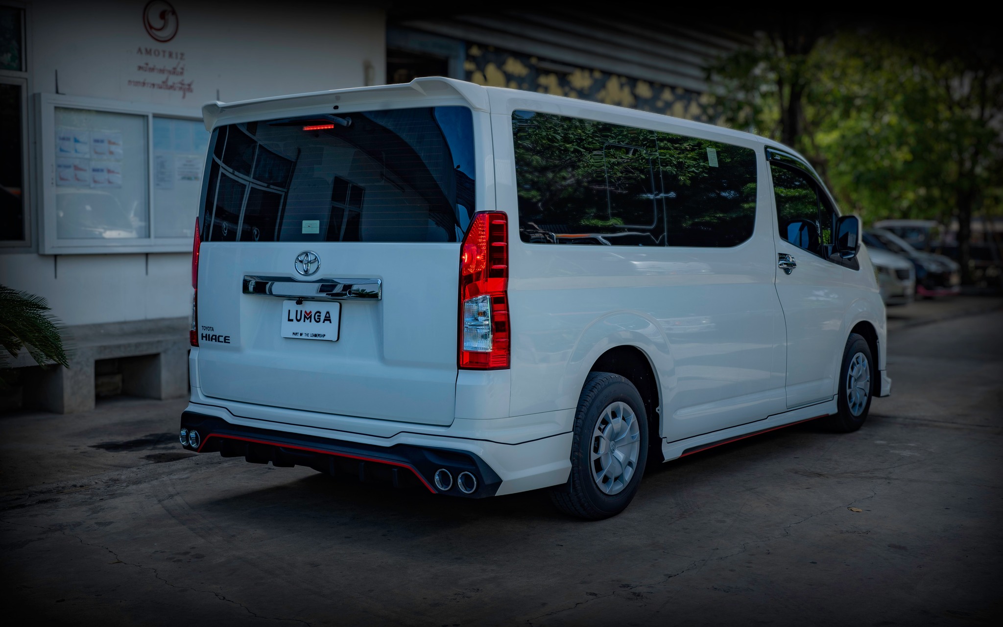 Toyota Hiace 2019 V.2 bodykits by Amoriz