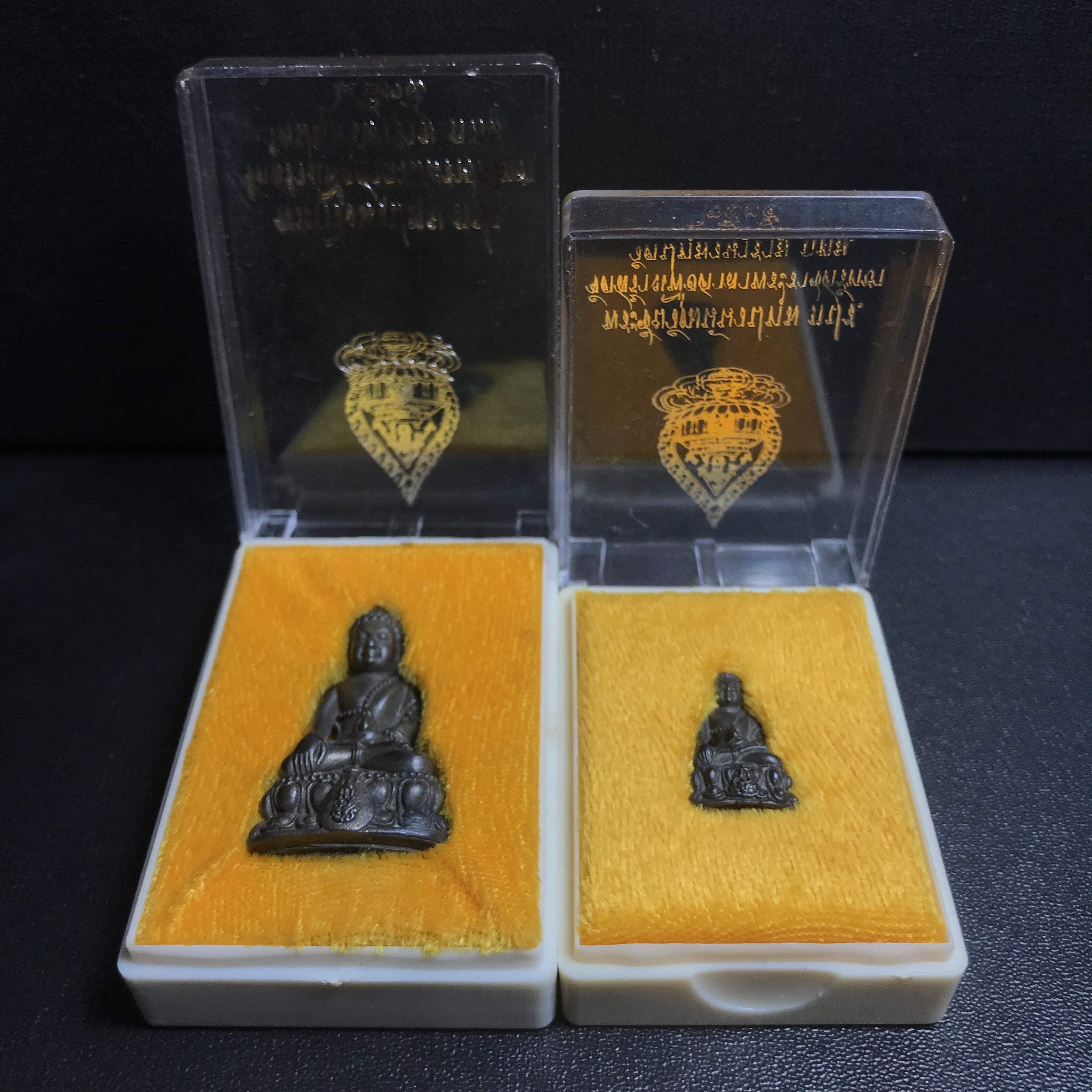 พระกริ่งนวปทุม ภปร.-พระชัยวัฒน์นวปทุม ภปร วัดปทุมวนาราม เนื้อนวโลหะ ปี2535(ในหลวงรัชกาลที่9เสด็จเททอง)(1ใน3000องค์)หายาก