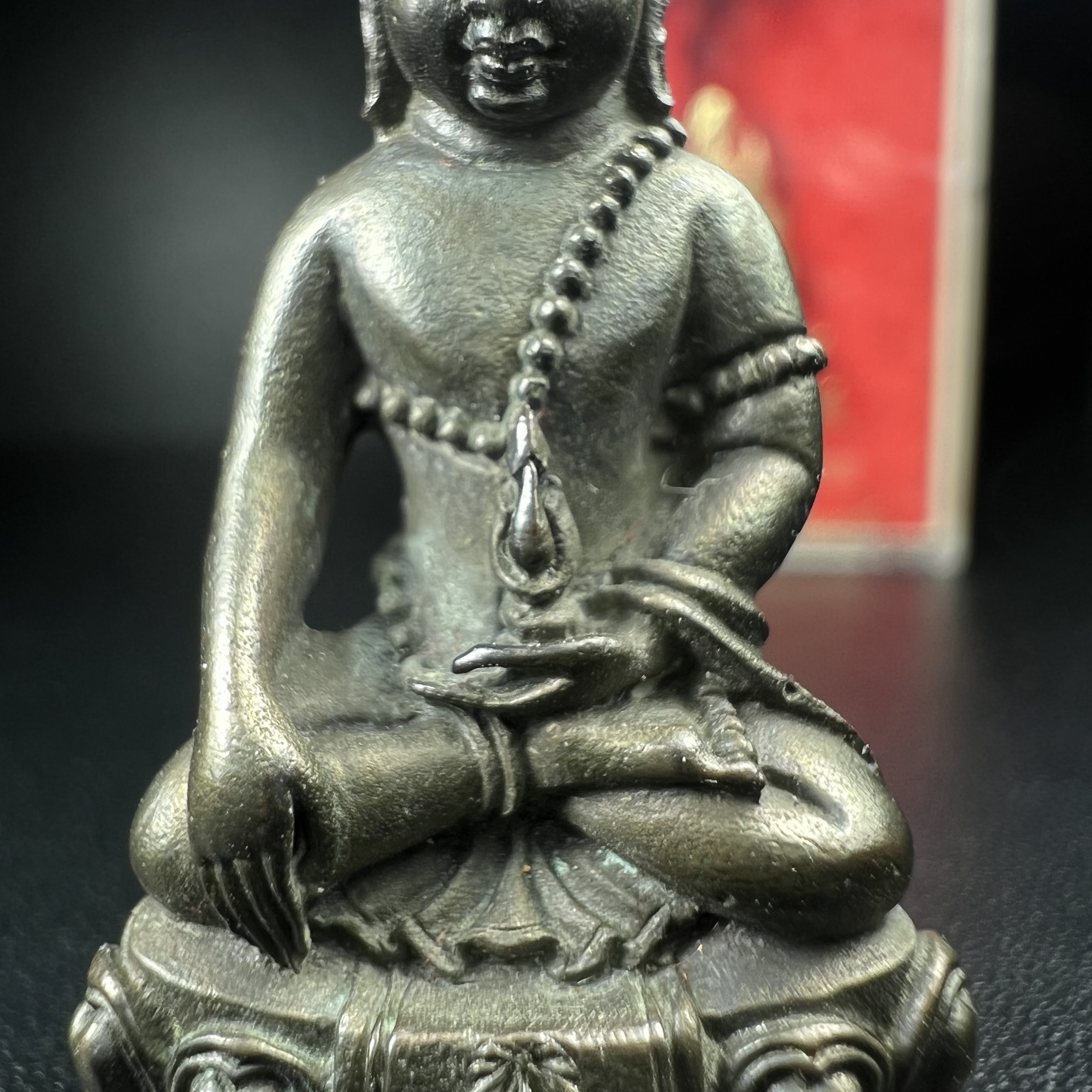 พระกริ่งปรมาภรณ์พุทธปัญญา(พระกริ่งศรีนคร 2) จัดสร้างเนื่องในมหามงคลสมัยเฉลิมพระชมน์พรรษา 5 รอบ องค์พระบาทสมเด็จพระเจ้าอยู่หัวรัชกาลที่9 ปี 2530 เนื้อนวโลหะ (ออกแบบโดยนายช่างเกษม มงคลเจริญ มีพระอาจารย์ไสว วัดราชนัดดา กรุงเทพ เป็นเจ้าพิธีครั้งสุดท้าย)