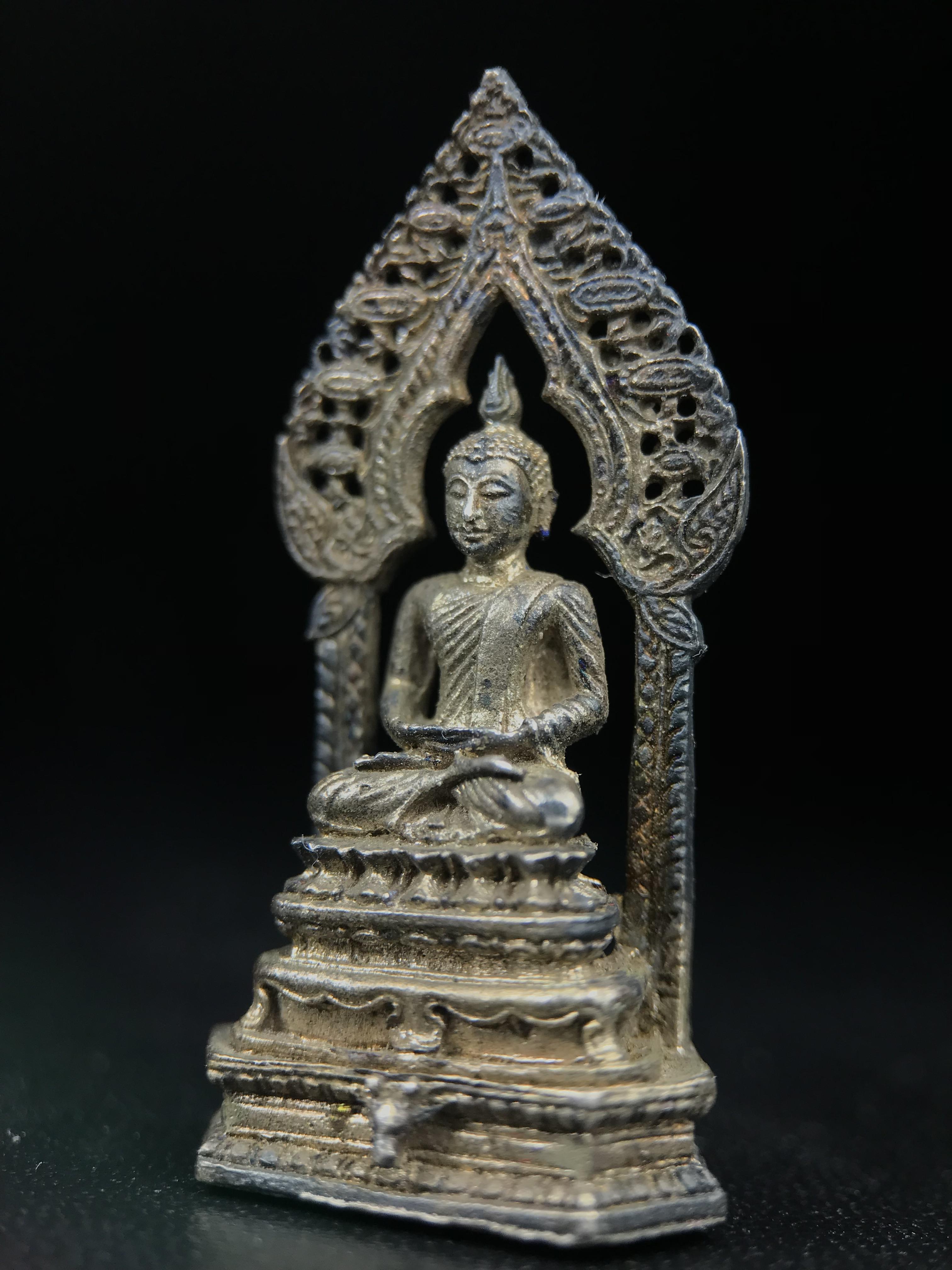 กริ่งพระพุทธนิรันตราย วัดราชประดิษฐสถิตมหาสีมารามราชวรวิหาร สมโภชกรุงรัตนโกสินทร์ 200ปี พ.ศ.2525 เนื้อเงิน (พิธีใหญ่ เกจิคณาจารย์ในยุคล้นหลาม ในหลวง ร.9 เสด็จร่วมพิธี สมเด็จพระสังฆราชประธานพิธีปลุกเสก)หายาก(1ใน 209 องค์)