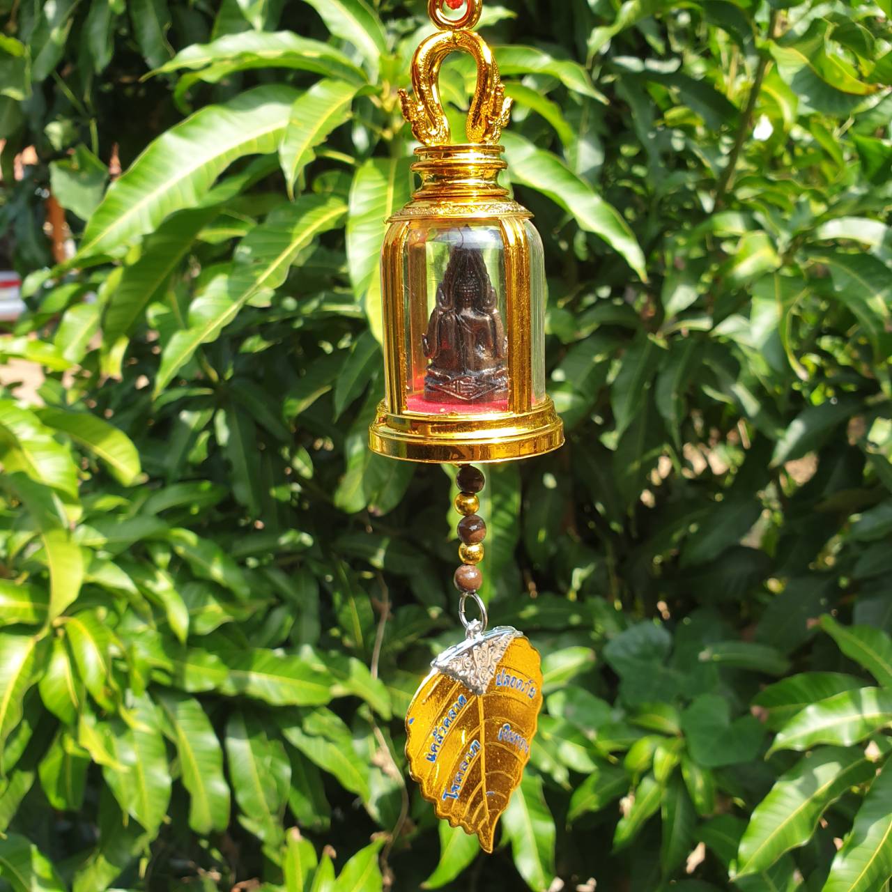 พระเครื่อง พระพุทธชินราช เนื้อหล่อแร่น้ำพี้มวลสารศักดิ์สิทธิ์ใส่กรอบ พระตั้งหน้ารถ หน้าตั้งโต๊ะทำงาน พระพุทธชินราชตั้งหน้ารถ พระแขวนหน้ารถ