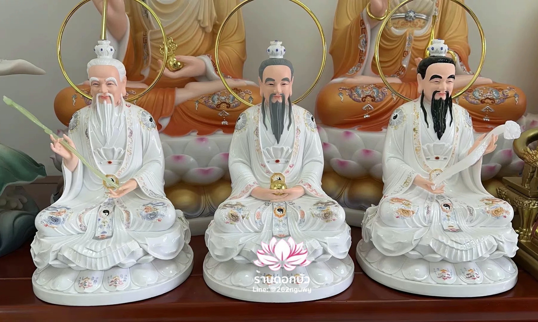 ศาสดาเต๋า ซำเช้งเต๋าจ้อ โตเต็กเทียนจุน หรือไท่ส่องโล้กุ๊น หง่วนซี่เทียนจุน เล็งโป้เทียนจุน ประทับนั่งบนดอกบัว ขนาด 12/16/19/26 นิ้ว