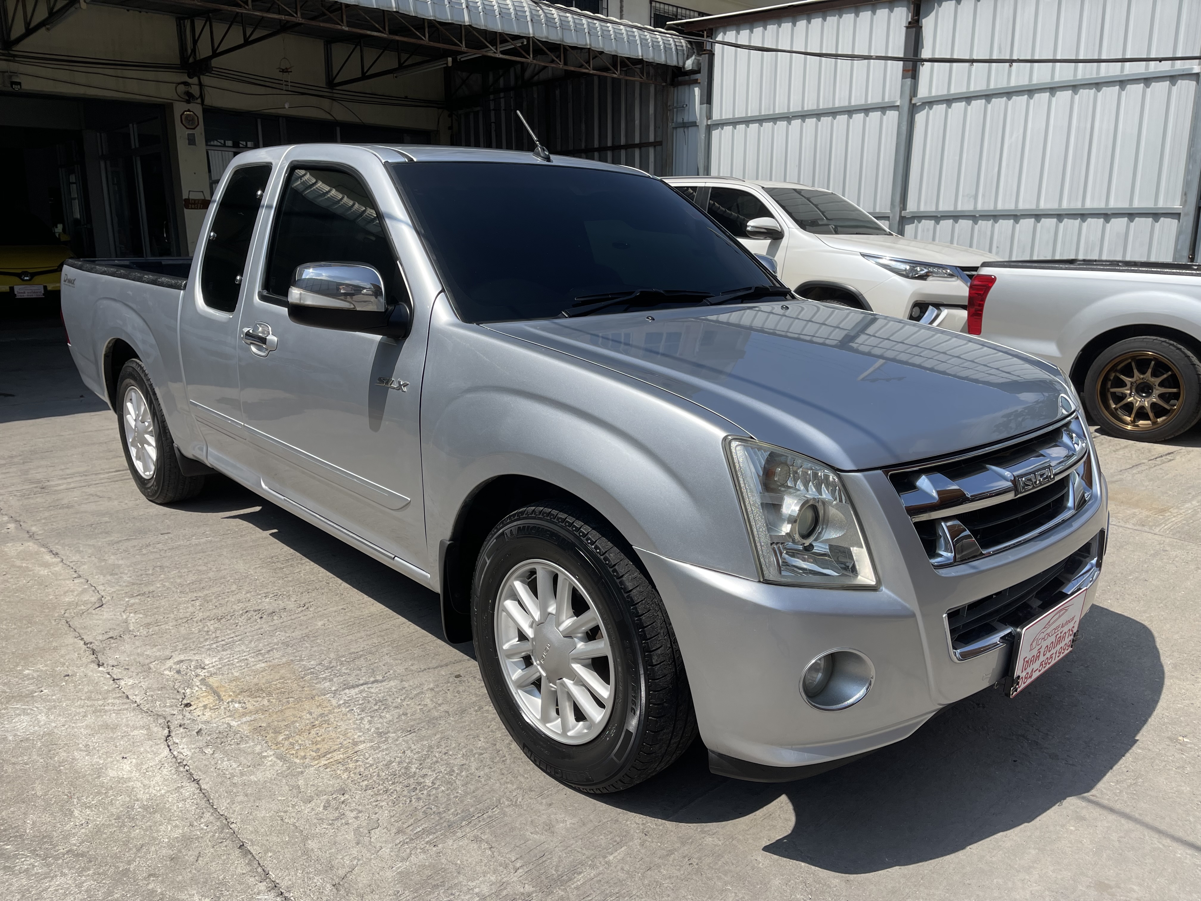 Isuzu Dmax Cab SLX 2.5 Abs Airbag Navi 2010 เงิน