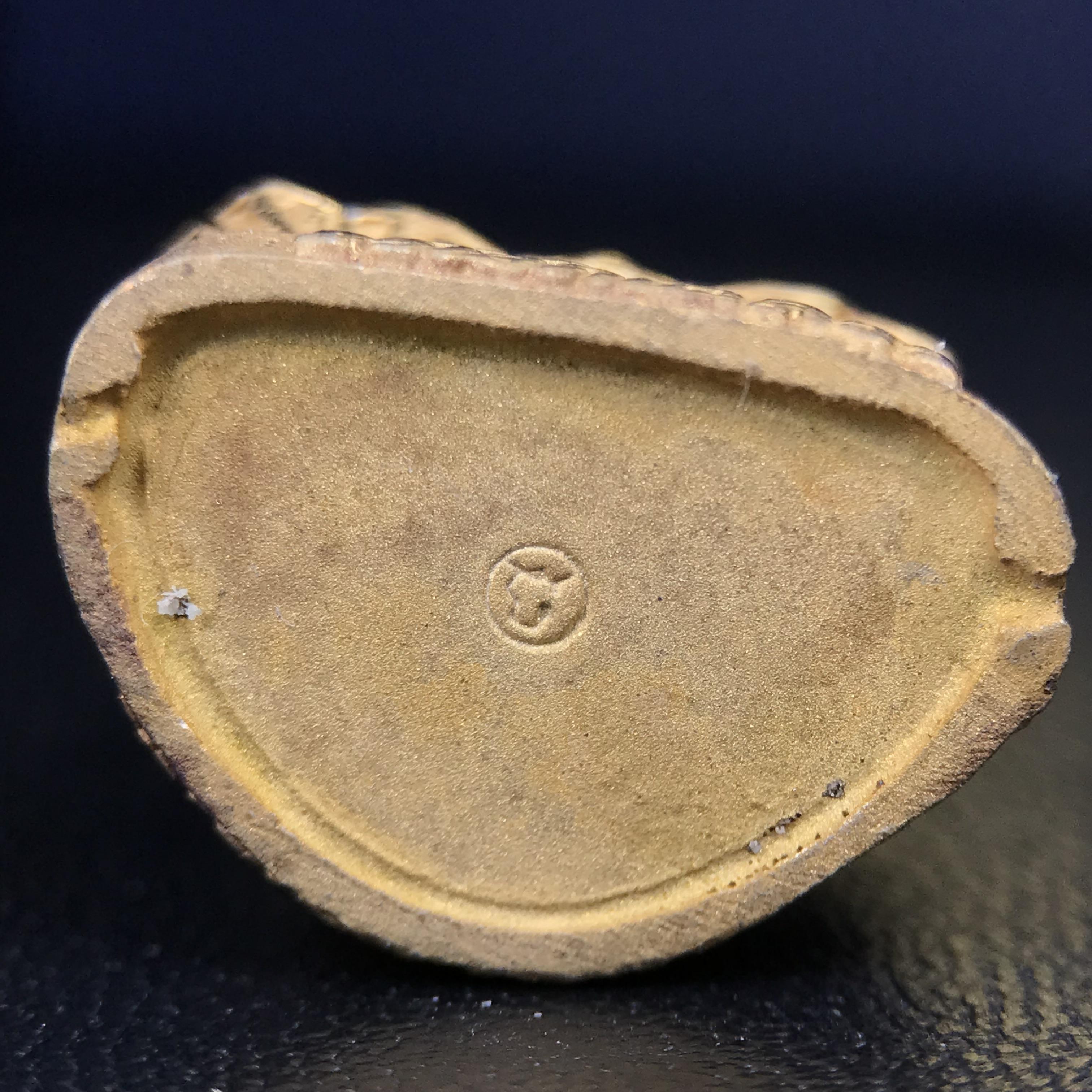 พระอวโลกิเตศวร เมตตา มหาบารมี พิธีพุทธาภิเษก ณ อุโบสถ วัดบวรนิเวศวิหาร 3 พฤษภาคม 2540 เนื้อเงินสามกษัตริย์ ขนาด 3.2 x 2.7 ซม. ตอกโค๊ตใต้ฐานพร้อมกล่องบรรจุเดิม สวย ครบ สมบูรณ์(รุ่นนี้หายาก พบเจอน้อยมาก)