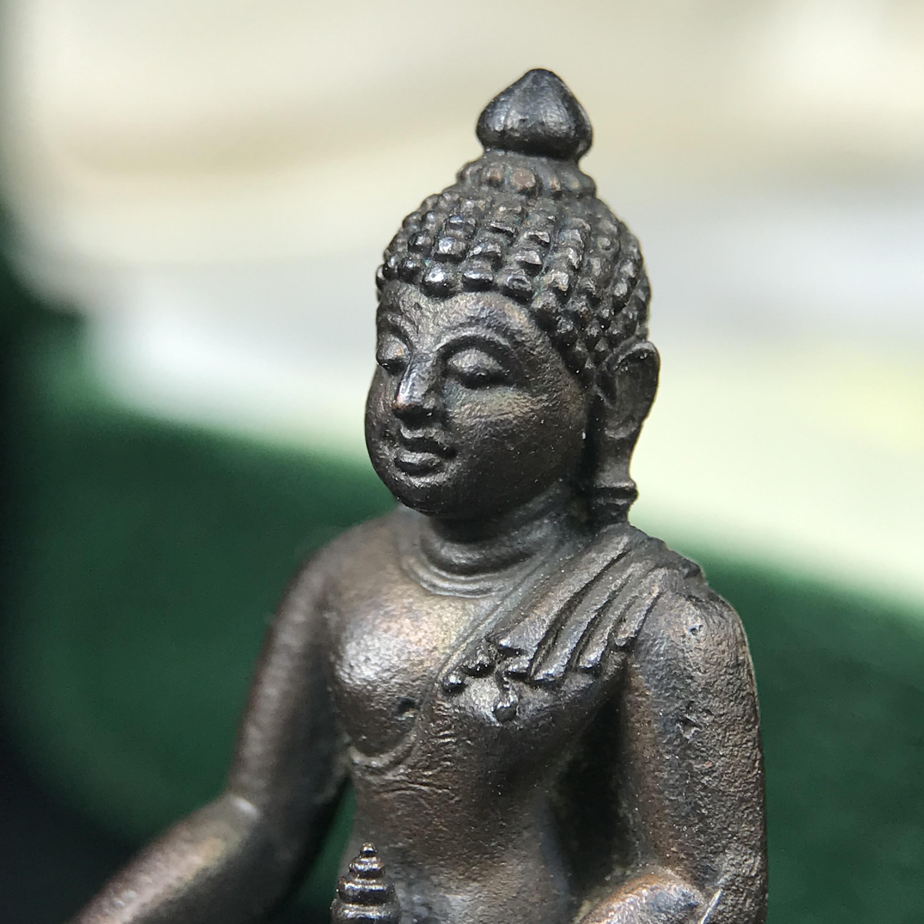 พระกริ่งวาสนา(รุ่นแรก) 80 พรรษา สมเด็จพระสังฆราช (วาสน์) วัดราชบพิธฯ ปี2521 เนื้อนวโลหะ(ตอกโค๊ตพระปิดตา) โดยมีหลวงปู่โต๊ะ วัดประดู่ฉิมพลีร่วมปลุกเสก พร้อมกล่องบรรจุเดิม(รุ่นแรก คอตั้งตรงได้สัดส่วน หายาก)