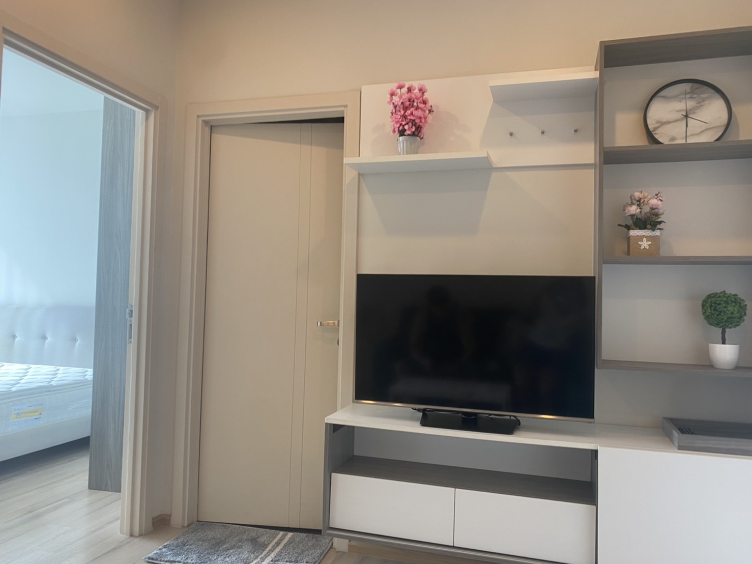 For Rent : The Base Central, Phuket Town, 1 Bedroom 1 Bathroom