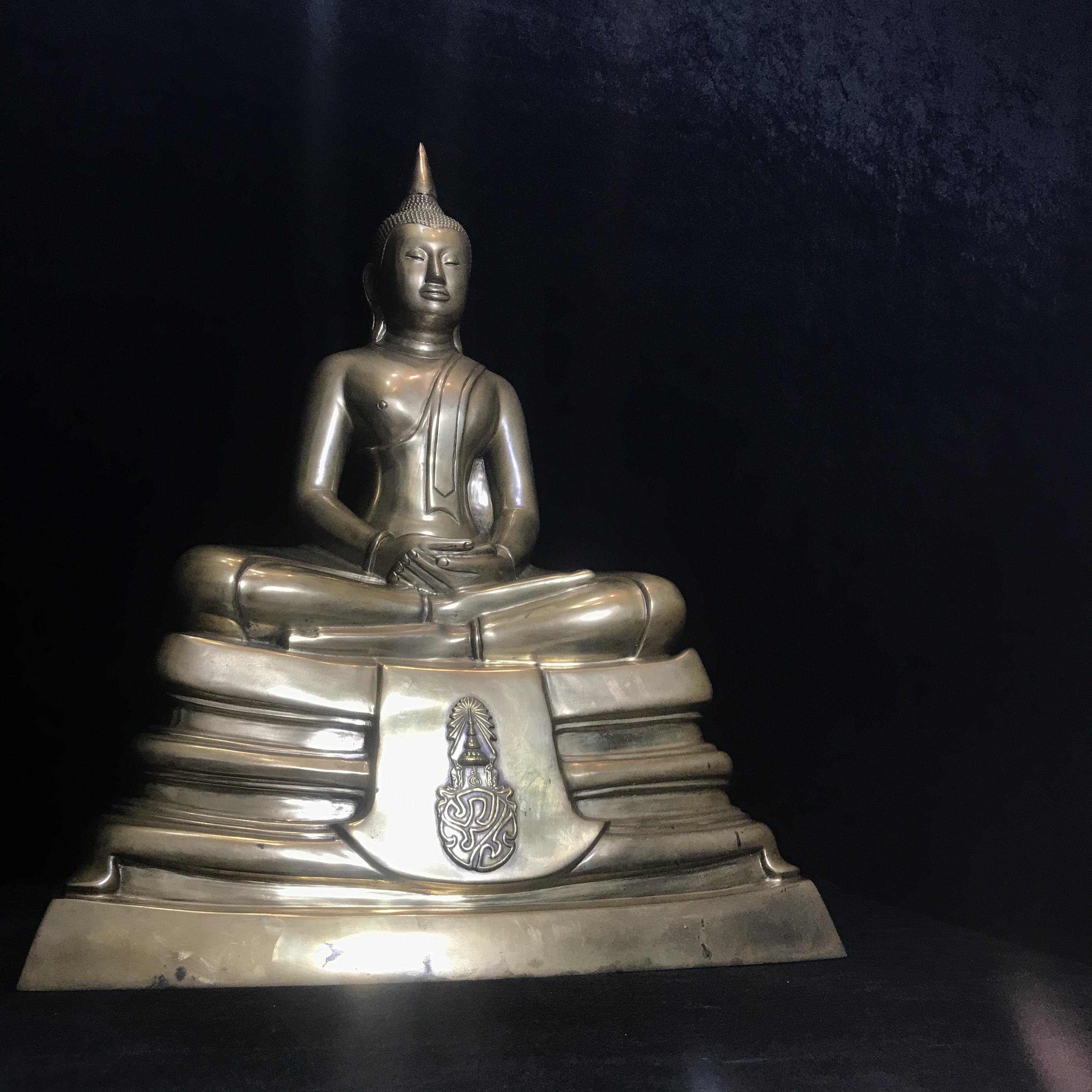 พระบูชาพระพุทธโสธร ภปร. รุ่นย้อนยุค ปี2539 กาญจนาภิเษกครองราชสมบัติครบ 50ปี หน้าตัก9นิ้ว หมายเลข00318