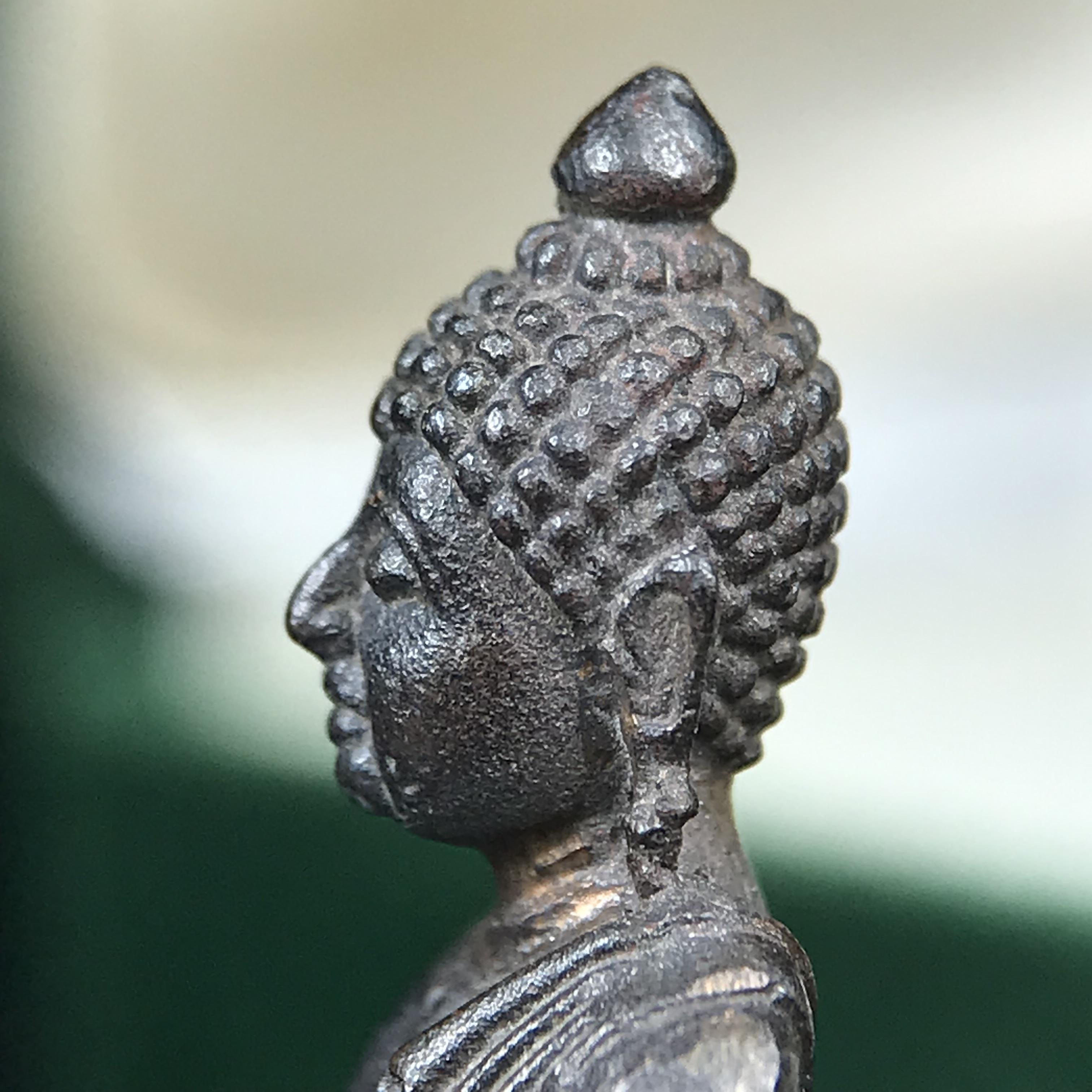 พระกริ่งวาสนา(รุ่นแรก) 80 พรรษา สมเด็จพระสังฆราช (วาสน์) วัดราชบพิธฯ ปี2521 เนื้อนวโลหะ(ตอกโค๊ตพระปิดตา) โดยมีหลวงปู่โต๊ะ วัดประดู่ฉิมพลีร่วมปลุกเสก พร้อมกล่องบรรจุเดิม(รุ่นแรก คอตั้งตรงได้สัดส่วน หายาก)