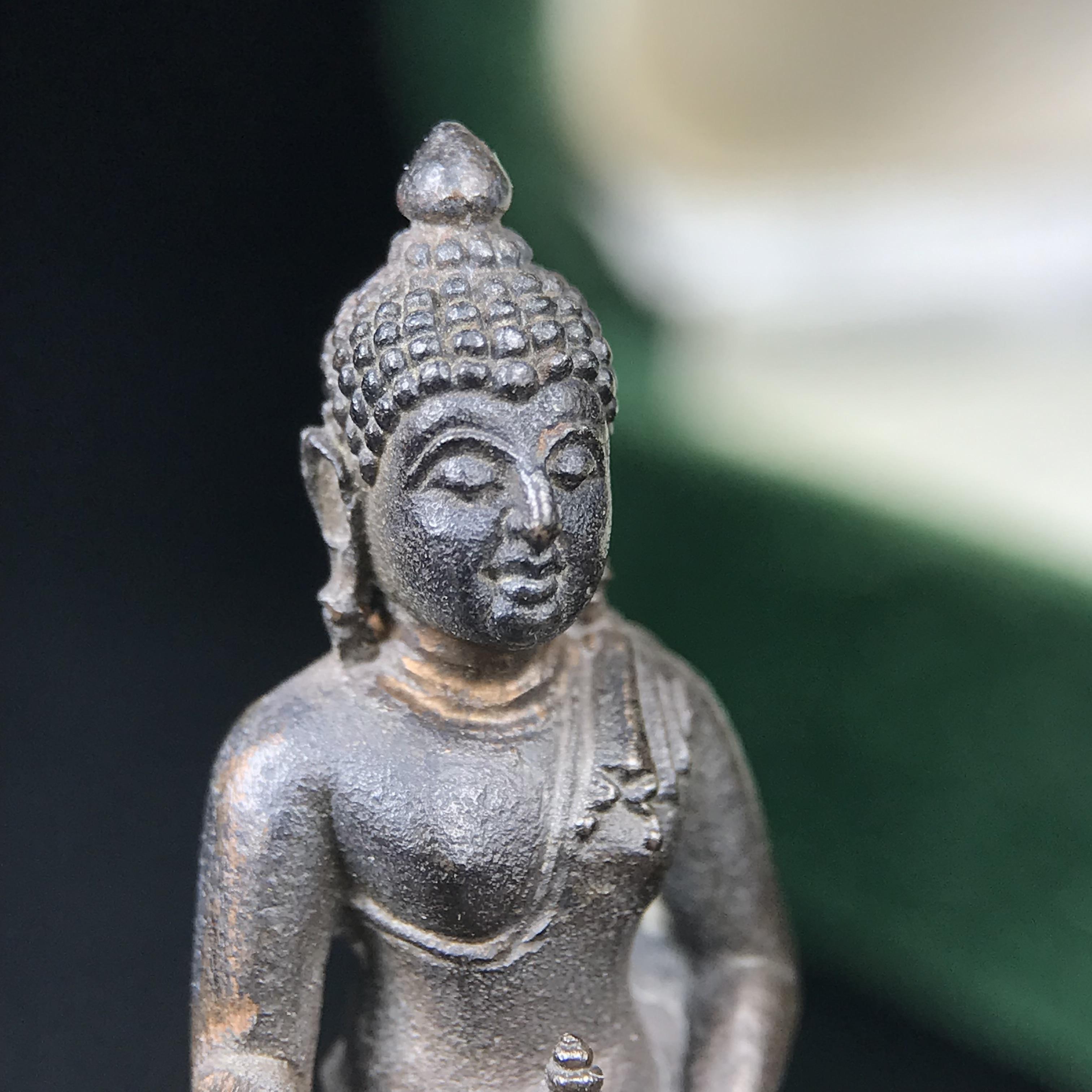 พระกริ่งวาสนา(รุ่นแรก) 80 พรรษา สมเด็จพระสังฆราช (วาสน์) วัดราชบพิธฯ ปี2521 เนื้อนวโลหะ(ตอกโค๊ตพระปิดตา) โดยมีหลวงปู่โต๊ะ วัดประดู่ฉิมพลีร่วมปลุกเสก พร้อมกล่องบรรจุเดิม(รุ่นแรก คอตั้งตรงได้สัดส่วน หายาก)