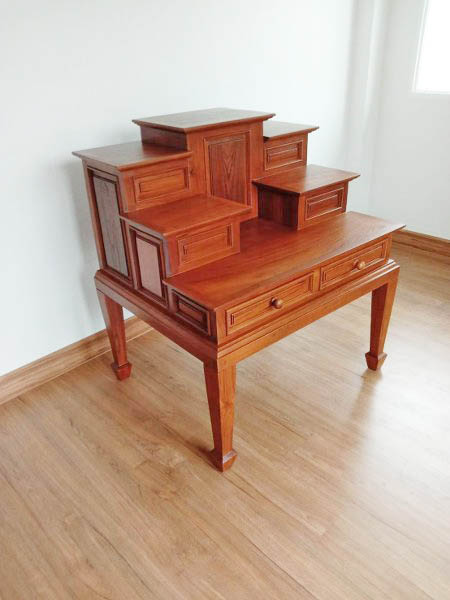 โต๊ะหมู่ รุ่น เบญจา (เเท่น 5 เล็ก ขาโบราณ)