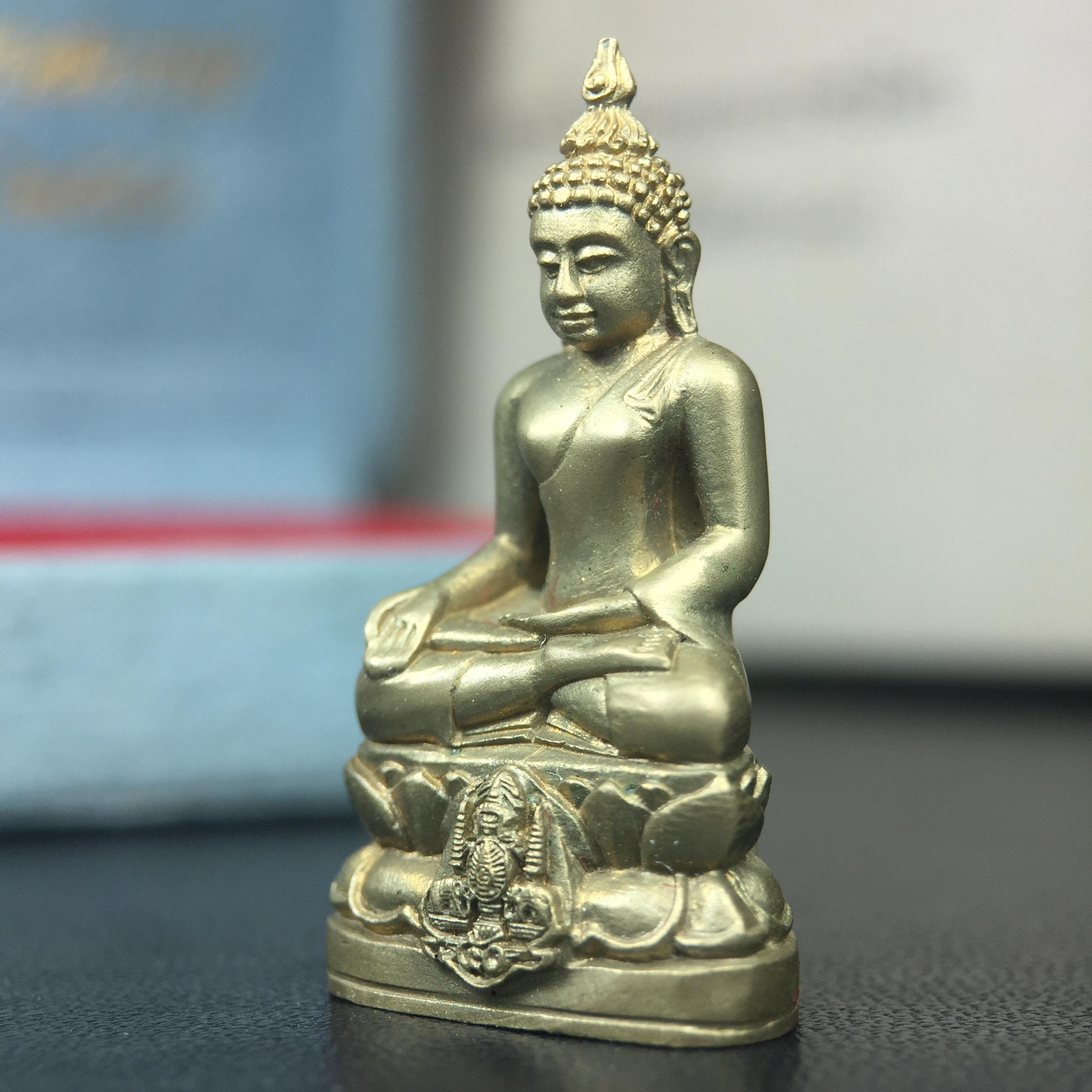 พระกริ่งไพรีพินาศ ครองสิริราชสมบัติครบ 50 ปี พ.ศ.2540 เนื้อทอง93 สวย ครบ สมบูรณ์ ชุดพระราชทาน(หายาก)