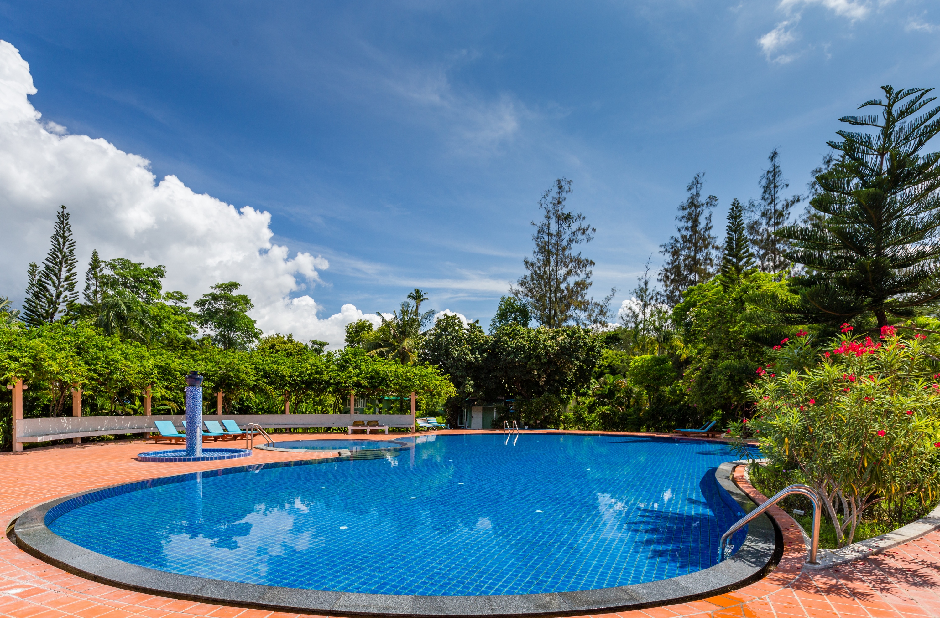 For Rent : Rawai, Seafront Pool Suite, 3 Bedroom 2.5 Bathroom