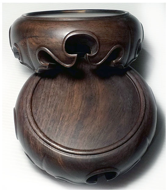 กี๋หรือฐานไม้สไตล์จีน ไม้ตัน ไม้ชิ้นเดียว ท๊อปกลม10cm อันละ