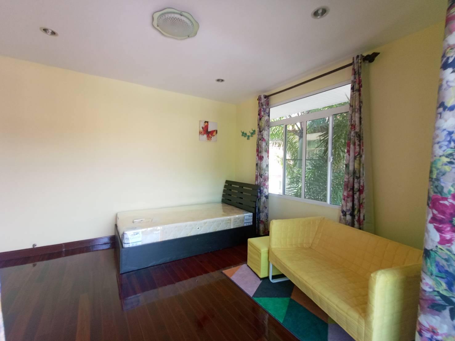 For Rent : Chalong luxury pool villa, 3 bedrooms 3 bedrooms, 300 sqm.