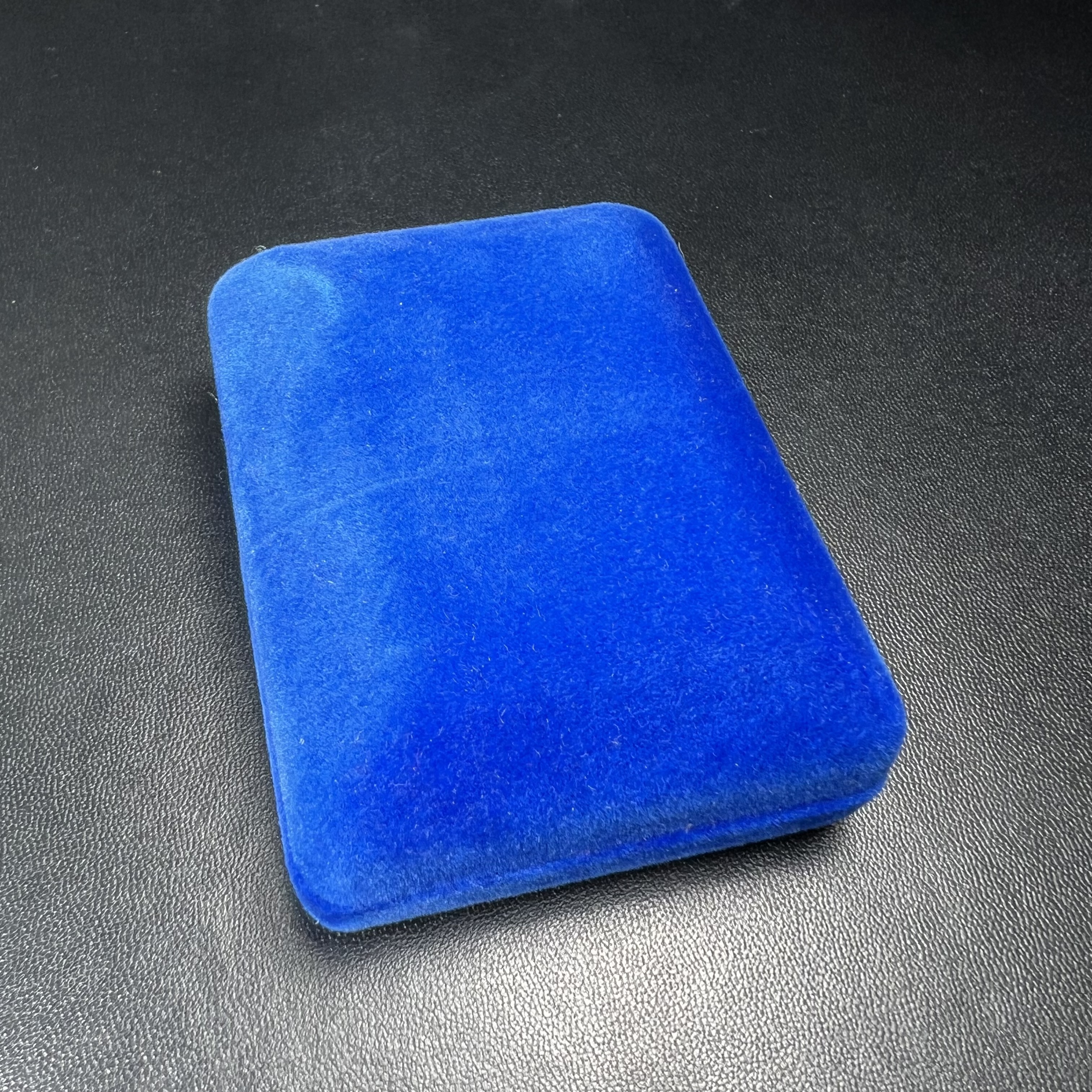 เหรียญสองพระองค์ในหลวง-พระราชินี พระราชทาน สภาพสวยกล่องบรรจุเดิม