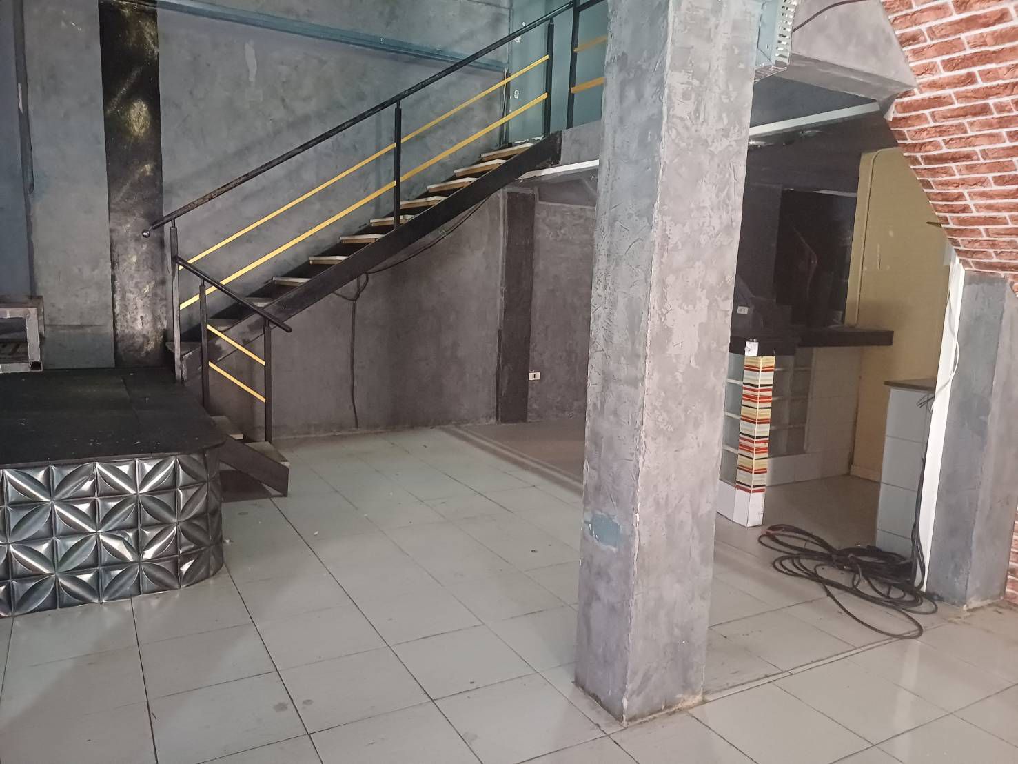 For Sales : Patong, 3-Storey Commercial Building, 5 Bedrooms 4 Bathrooms