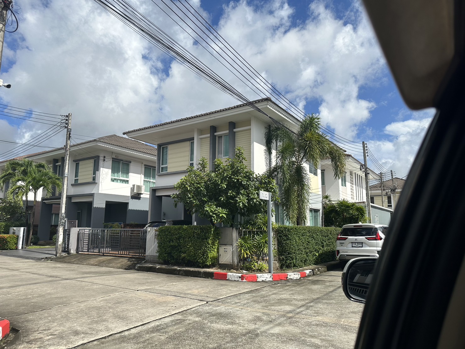 For Rent : Kohkaew, 2-Storey Private Home, 3 Bedrooms 2 Bathrooms