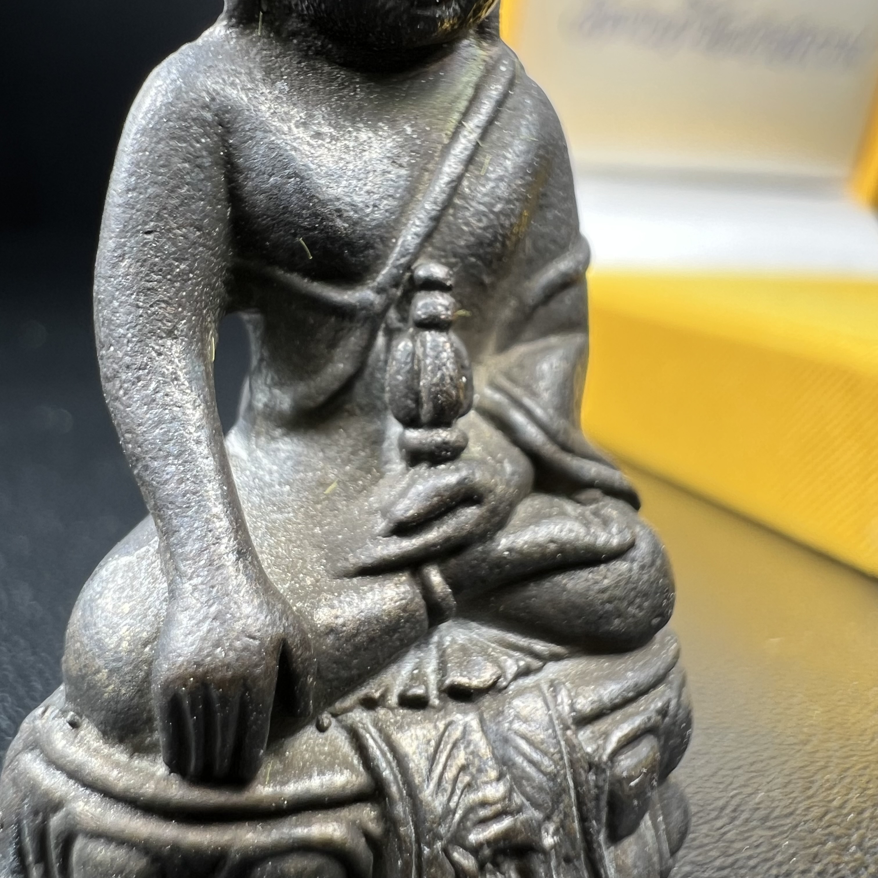 พระกริ่ง ภปร รุ่นสร้างหอพระมหาวิทยาลัยธรรมศาสตร์ ปี2542 เนื้อนวโลหะ มหาพิธี 3วาระอันยิ่งใหญ่(1ใน5000องค์)