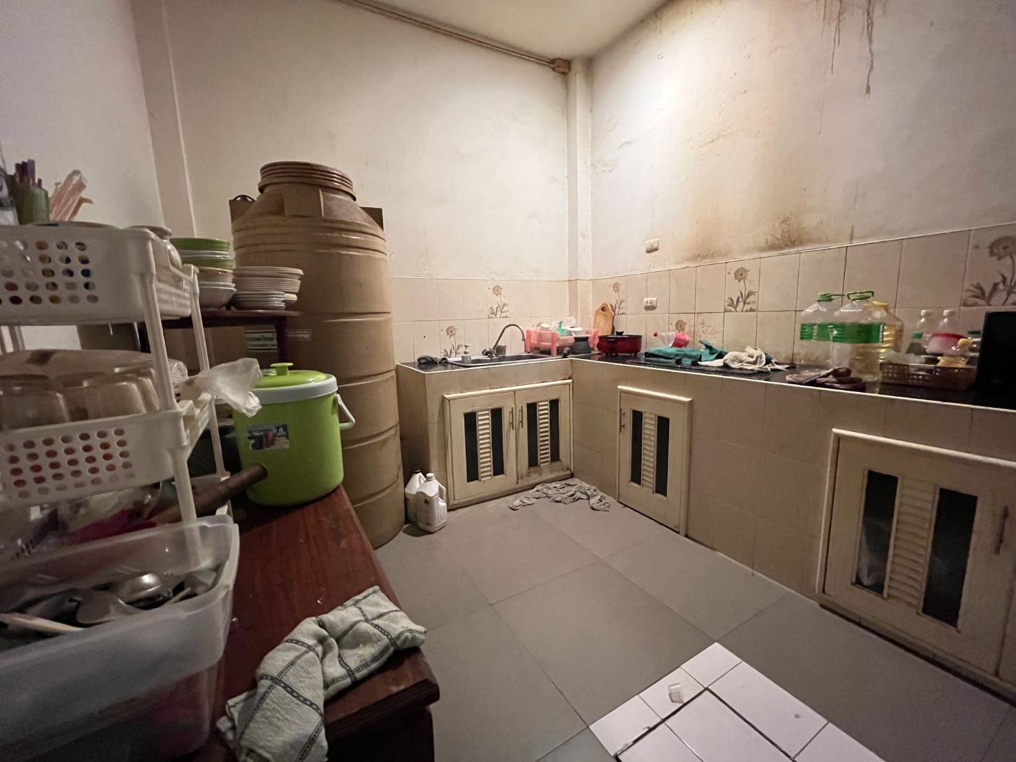 For Sales : Phuket Town, 3-story commercial building, 4 Bedrooms 4 Bathrooms