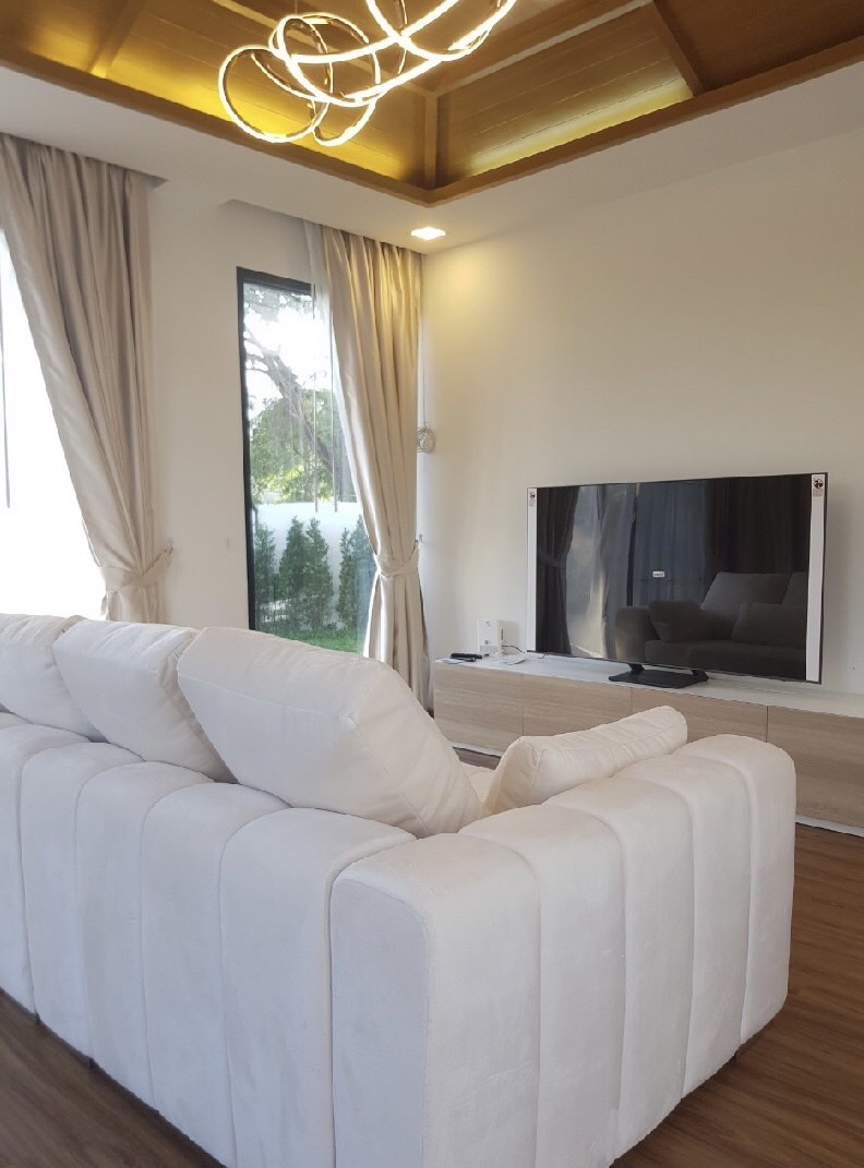 For Sales : Kathu, Single house with swimming pool, 5 Bedrooms 3 Bathrooms