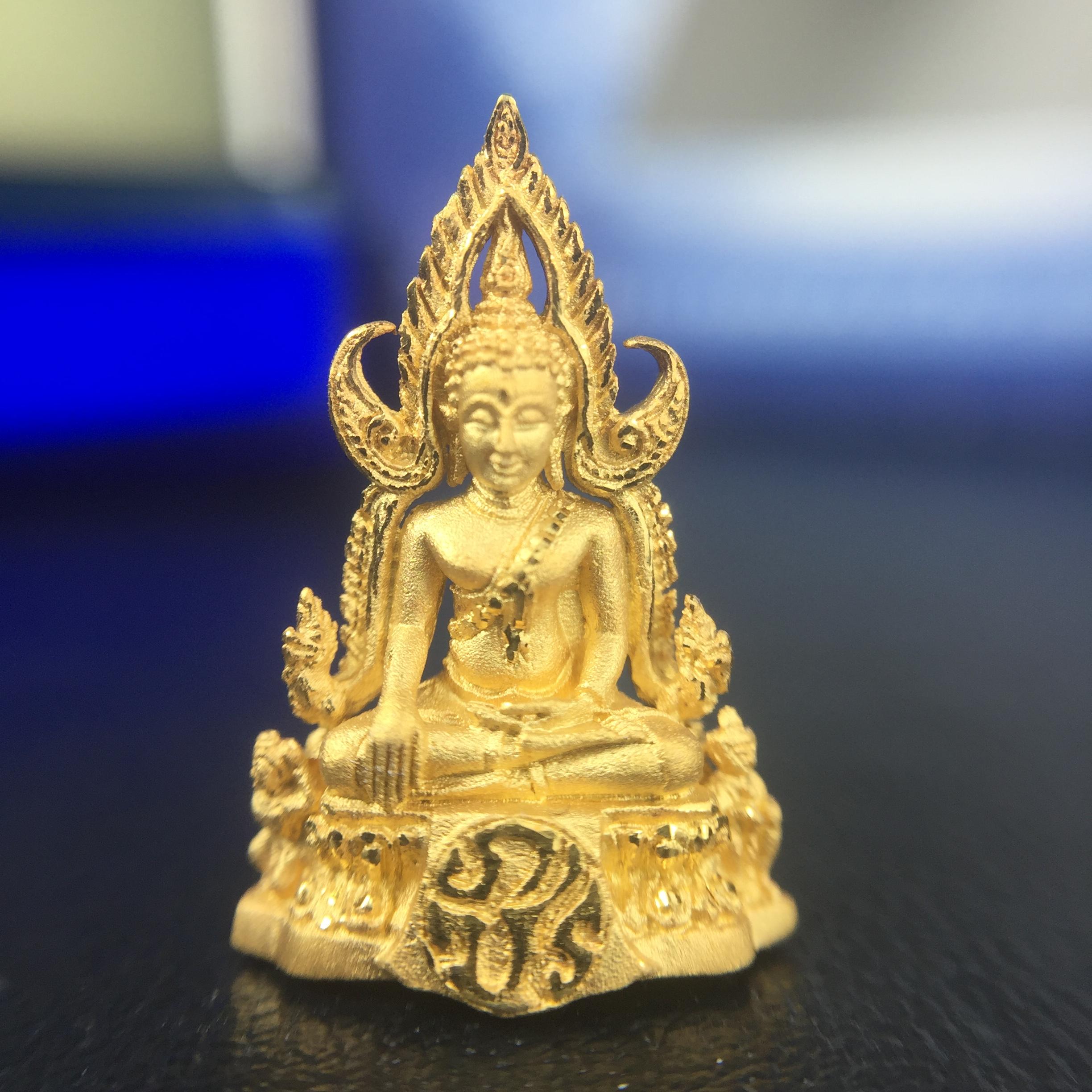 พระพุทธชินราช ภปร. โครงการ เพราะแผ่นดินนี้คือแผ่นดินเกิด ปี2551 เนื้อทองคำ 96.5%(น้ำหนัก 2.6 กรัม) ขนาดหน้าตัก1/4นิ้ว (สวยงามทรงคุณค่าหายาก)1 ใน 5000องค์