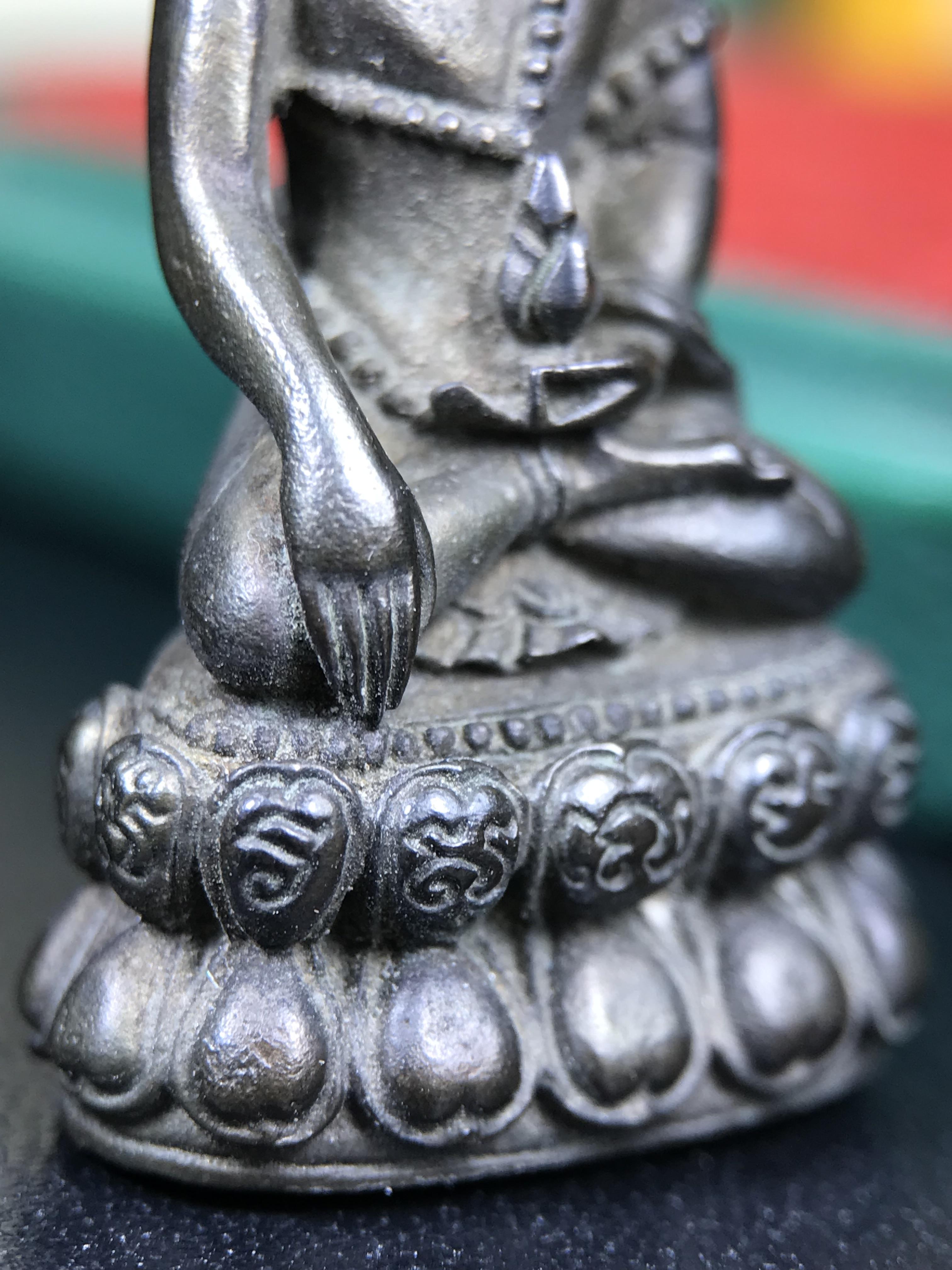 พระกริ่ง-พระชัยวัฒยน์วาสนาสมเด็จพระสังฆราช(วาสน์)วัดราชบพิธฯปี2531 เนื้อนวโลหะ สร้างเป็นที่ระลึกในคราวที่สมเด็จพระอริยวงศาคตญาณ สมเด็จพระสังฆราช(วาสน์ วาสโน)มีพระชนมายุครบ90พรรษา(ในหลวง ร.9 เสด็จในพิธี)งานแกะแม่พิมพ์โดย นายช่างเกษม มงคลเจริญ)(1ใน1991องค์)