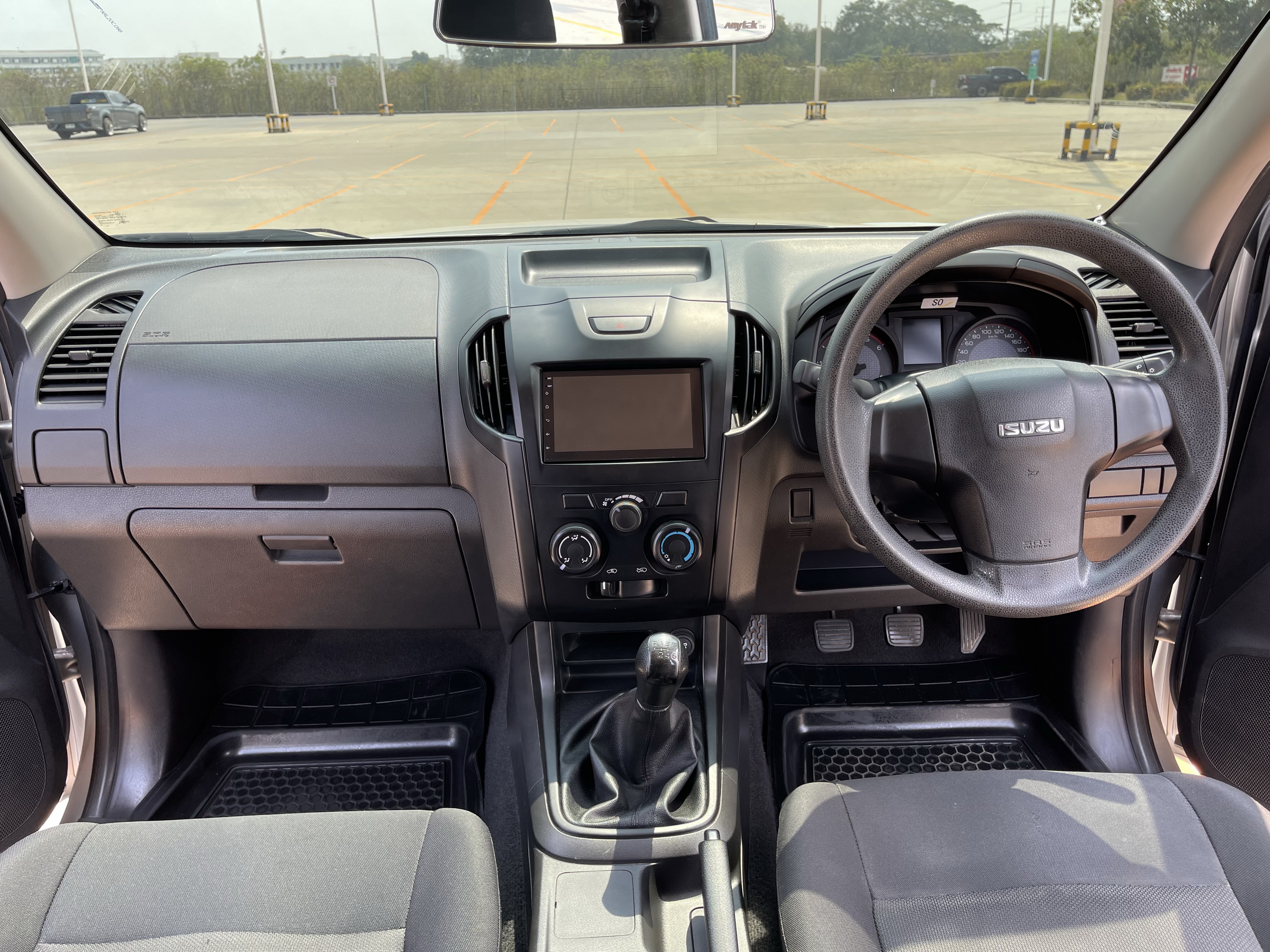 Isuzu Dmax All New 4ประตู 1.9 S Abs 2018 เงิน