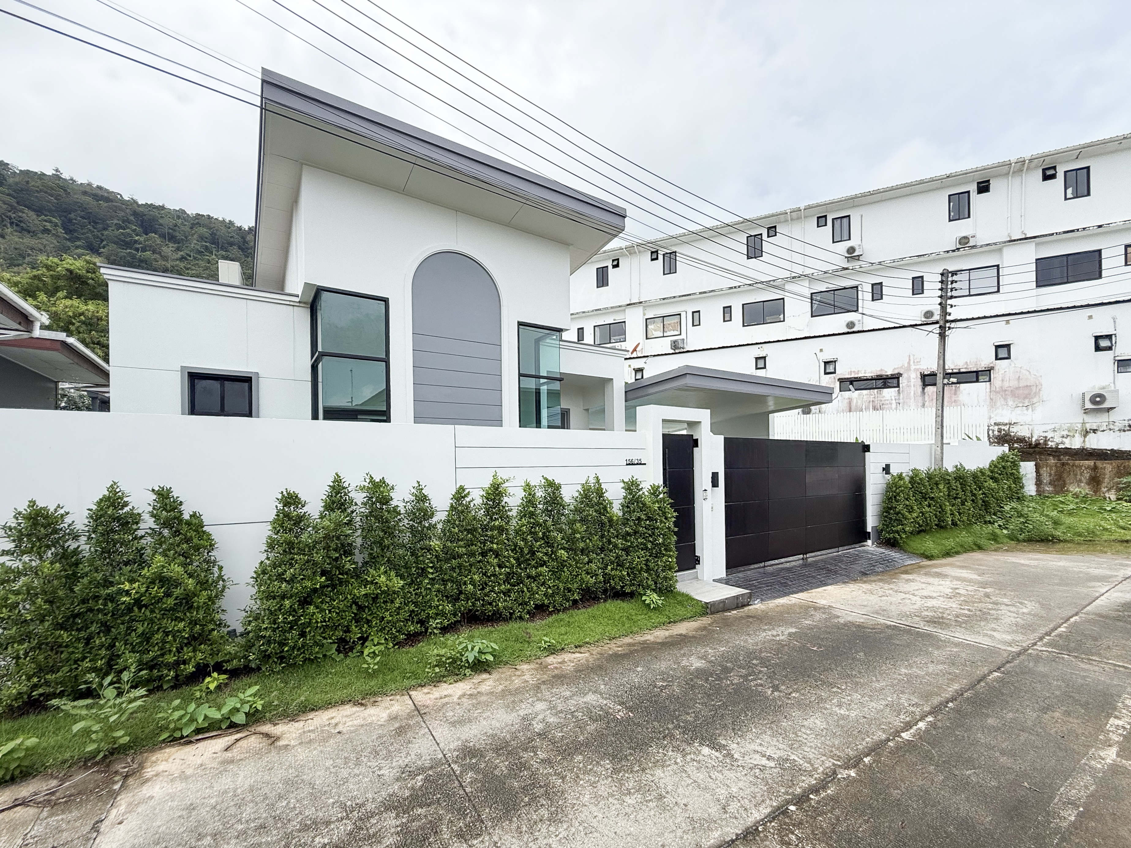 For Sale : Kohkaew, Luxury Pool Villa, 3 Bedrooms 2 Bathrooms