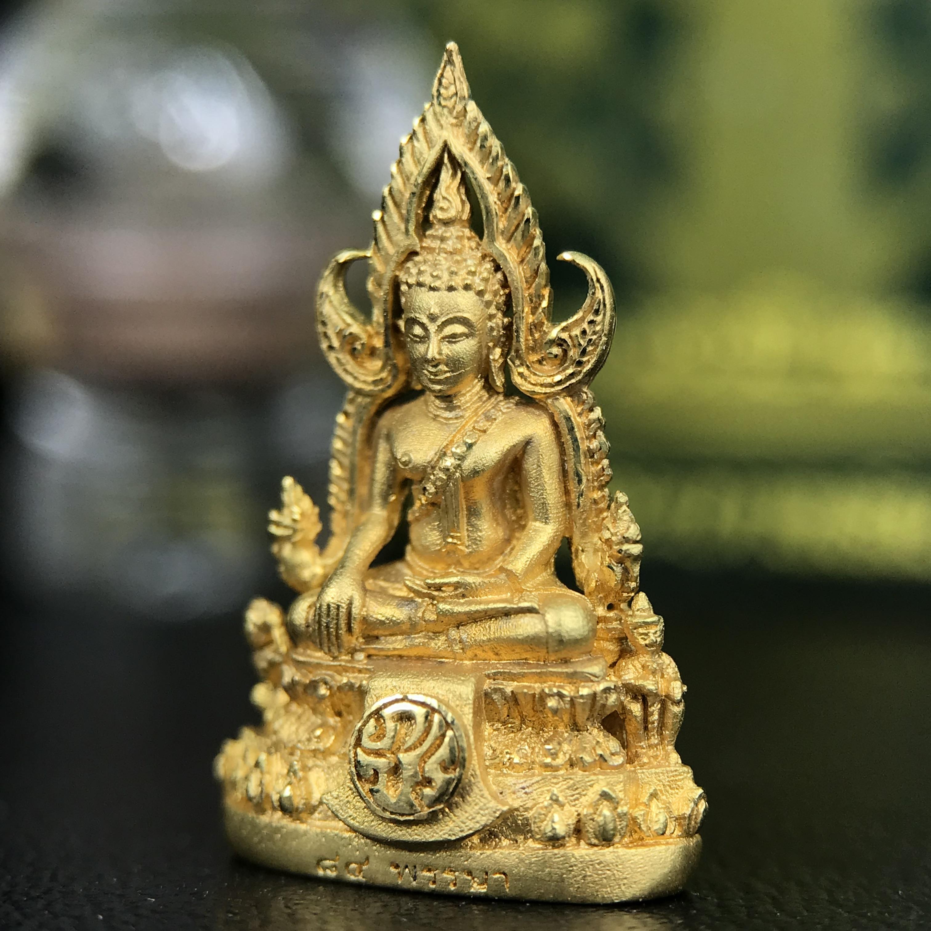 พระพุทธชินราช ภปร. 84 พรรษา เนื้อทองคำ พิมพ์เล็กขนาดหน้าตัก 1/4 นิ้ว(สูง 2.0 ซม.)(พระราชทานมวลสาร จิตรลดาและเส้นพระเจ้า(เส้นผม)รัชกาลที่9)พุทธศิลป์ทรงคุณค่าอีกหนึ่งรุ่นยอดนิยม(หมายเลขสวย ๑๙๑๙)(1ใน1000องค์)หายาก