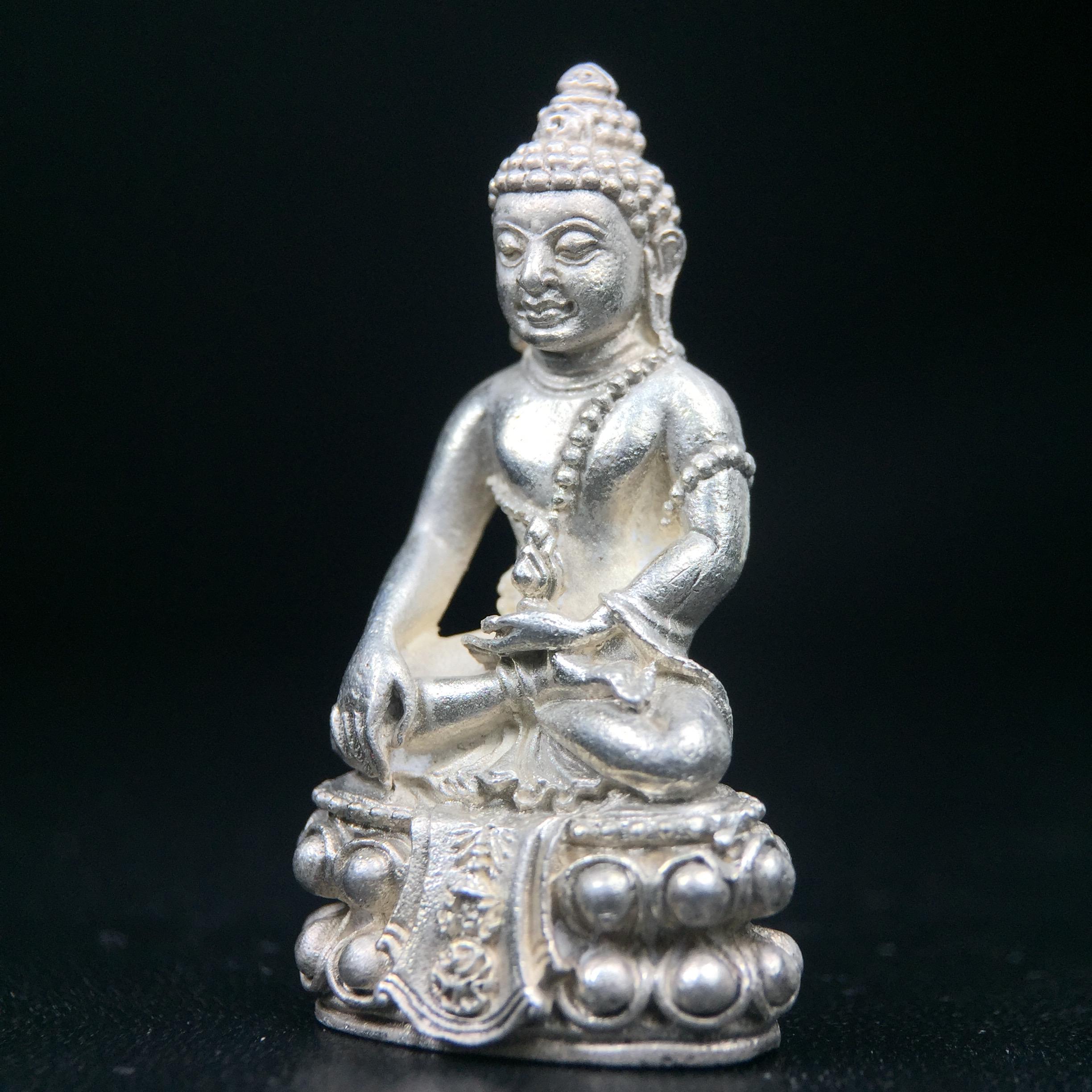 พระกริ่งศิรากาศ ภปร.(พระกริ่งคุ้มเกล้า)วัตถุมงคล"คุ้มเกล้าฯ" มูลนิธิ “คุ้มเกล้า” ในพระบรมราชูปถัมภ์ จัดสร้าง โรงพยาบาลภูมิพล เนื้อเงิน(พิมพ์หน้าไทย)(สภาพผิวสวย)(รัชกาลที่9เสด็จเททอง)(พิธีใหญ่)(นิยม)