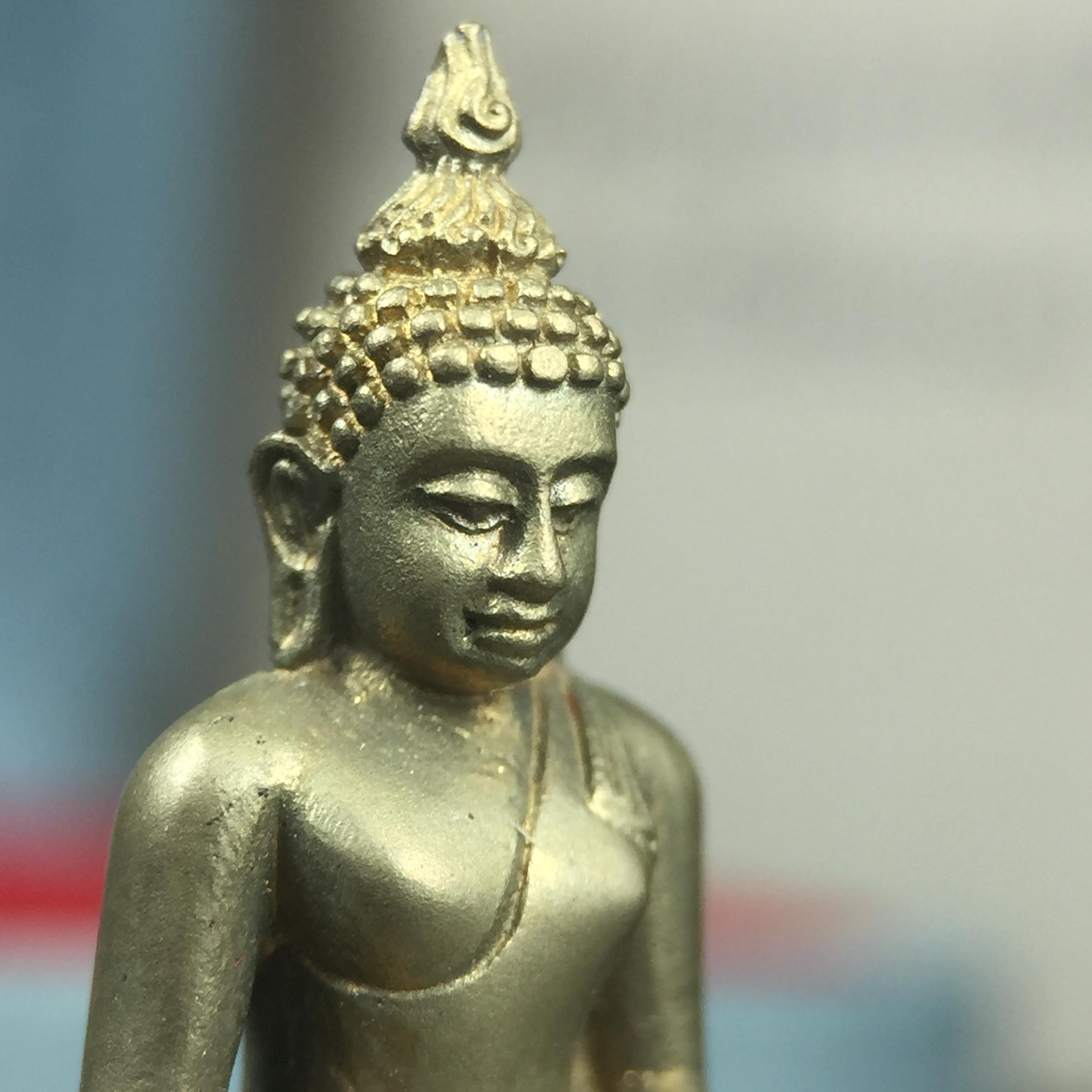 พระกริ่งไพรีพินาศ ครองสิริราชสมบัติครบ 50 ปี พ.ศ.2540 เนื้อทอง93 สวย ครบ สมบูรณ์ ชุดพระราชทาน(หายาก)