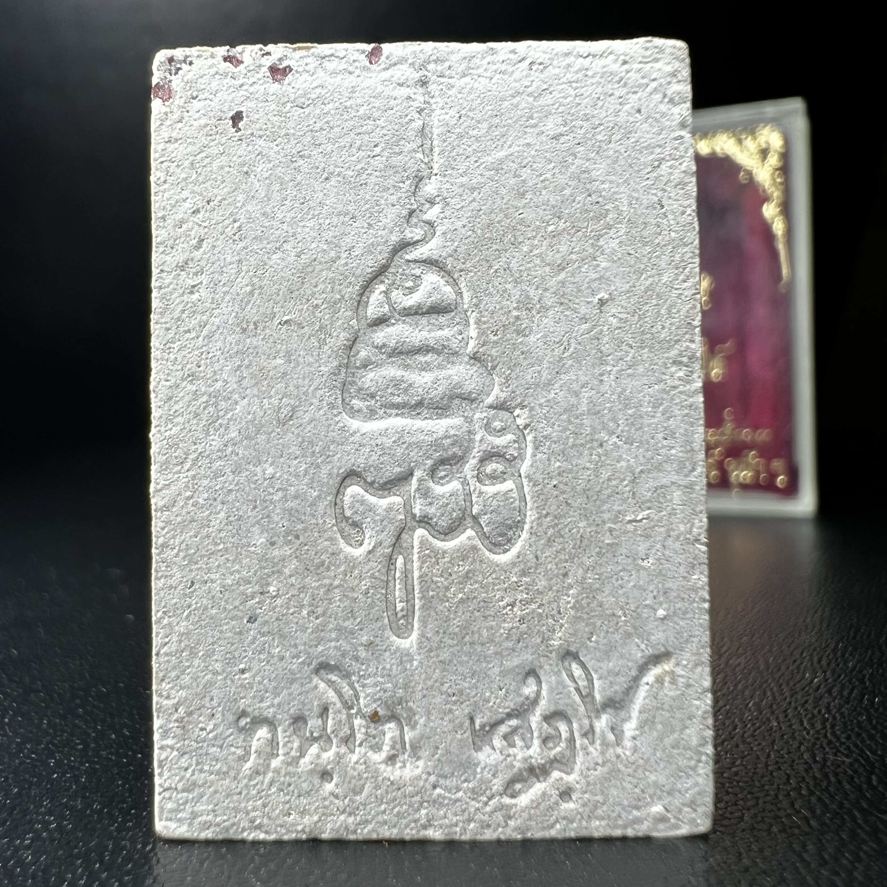 พระพุทธชินสีห์ ภปร. ทันโต เสฏโฐ ปี2533 พิมพ์ใหญ่(องค์นี้ด้านหลังบรรจุพลอยเสกมงคลเยอะมาก) บรรจุพระทนต์ในหลวง รุ่นเดียวในประวัติศาสตร์ ****รุ่นนี้ขอแนะนำ****