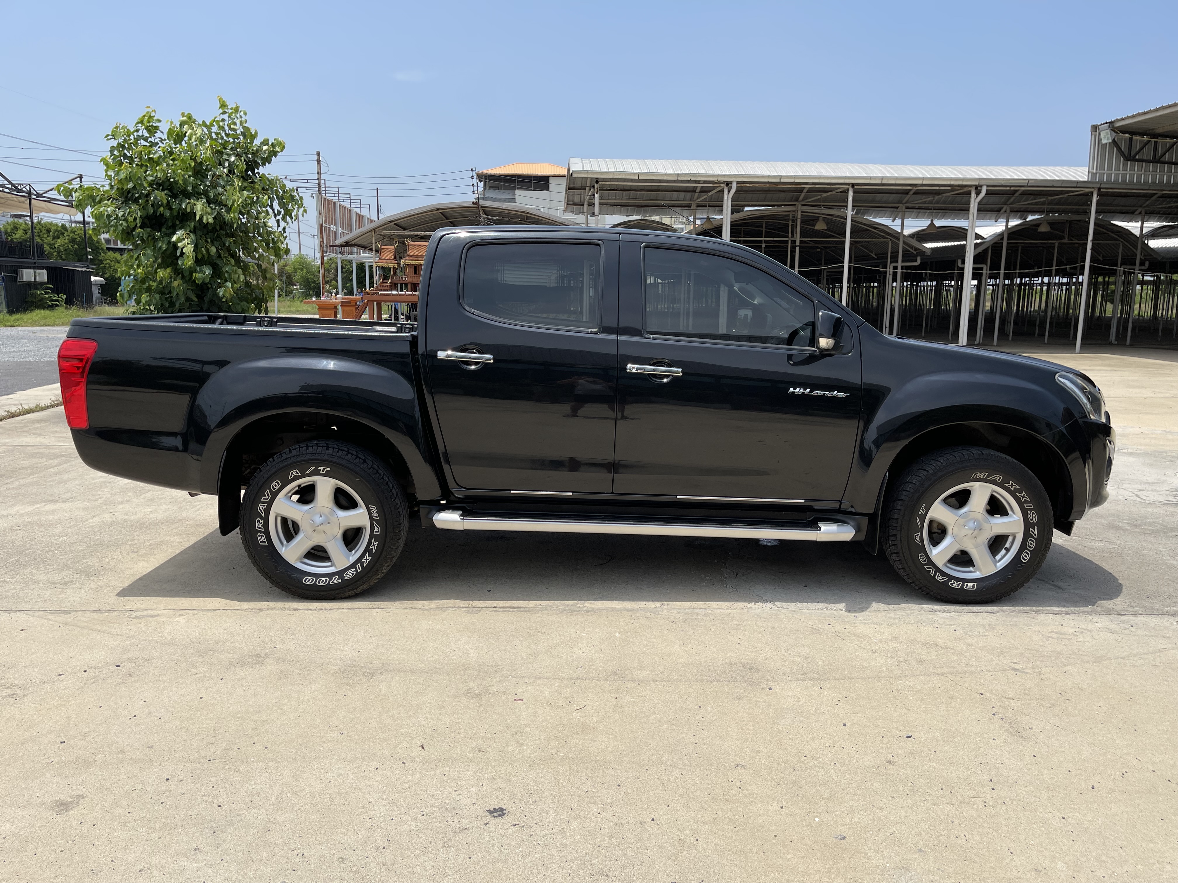 Isuzu Dmax All New 4ประตู Hilander 1.9 L 2017 ดำ