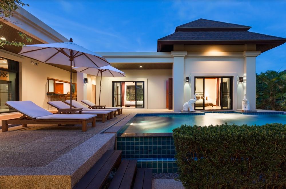 For Sale : Nai Harn, Luxury New Pool Villa, 2 Bedrooms 2 Bathrooms, Garden view.