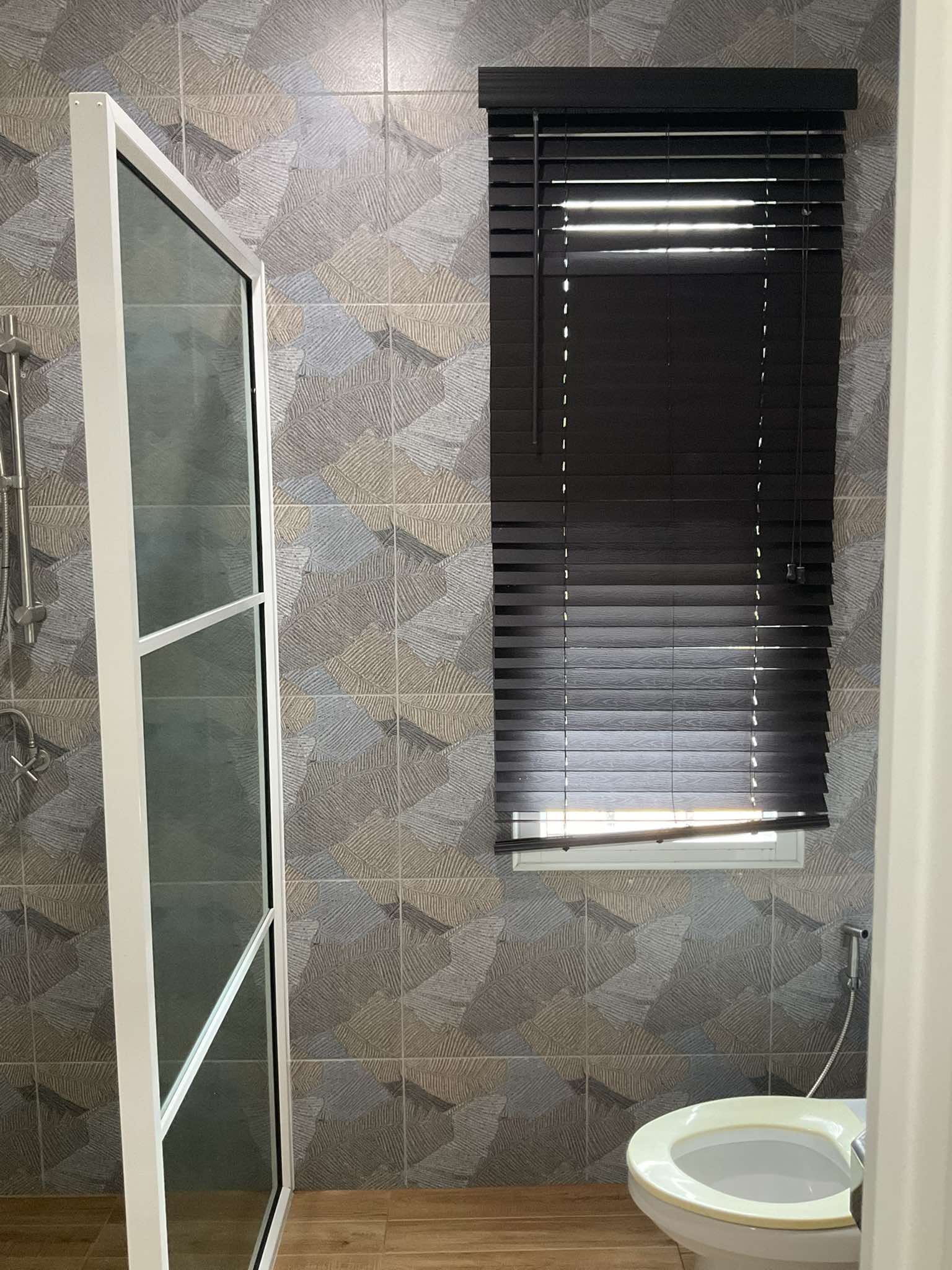 For Rent : Kuku, 3-Story Detached House, 4 Bedrooms 4 Bathrooms