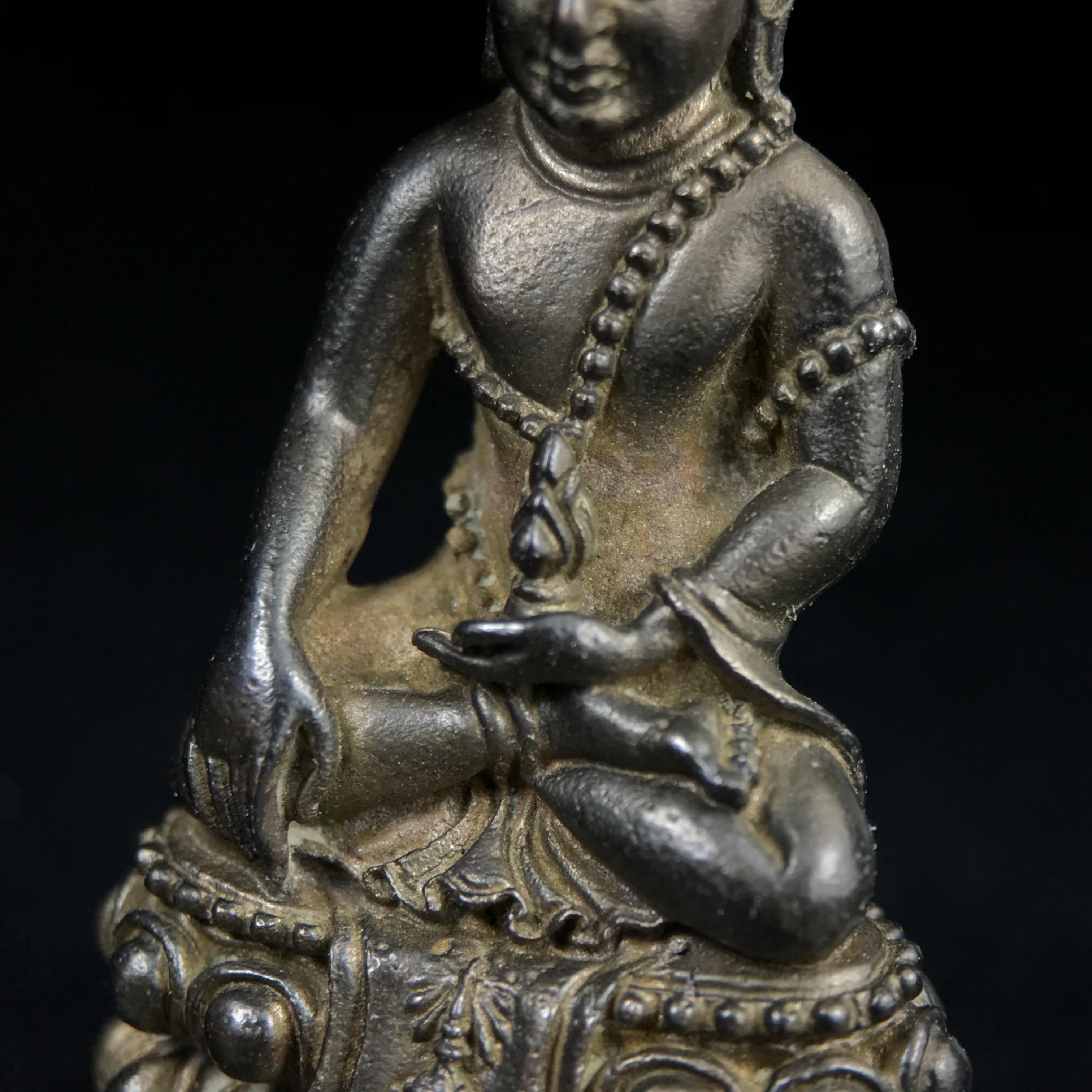 พระกริ่งศิรากาศ ภปร.(พระกริ่งคุ้มเกล้า)วัตถุมงคล"คุ้มเกล้าฯ" มูลนิธิ “คุ้มเกล้า” ในพระบรมราชูปถัมภ์ จัดสร้าง โรงพยาบาลภูมิพล เนื้อนวโลหะ(พิมพ์หน้าไทย)(ในหลวงรัชกาลที่9เสด็จเททอง)(พิธีใหญ่)(นิยม)