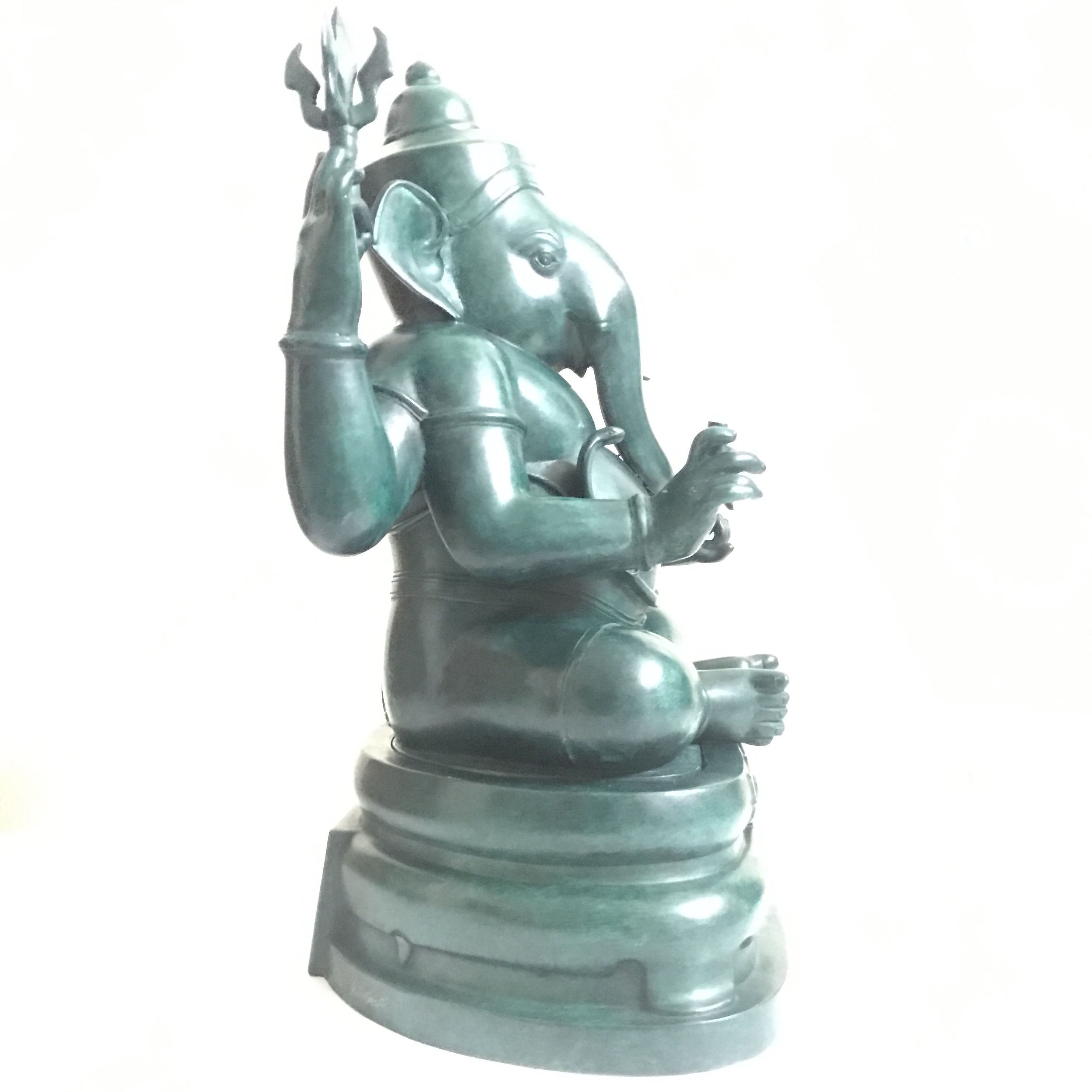 พระพิฆเนศวร์ 65 ปี คณะจิตรกรรม มหาวิทยาลัยศิลปากร ปี2551 ลอยองค์เนื้อสำริดขนาดหน้าตัก 9 นิ้ว