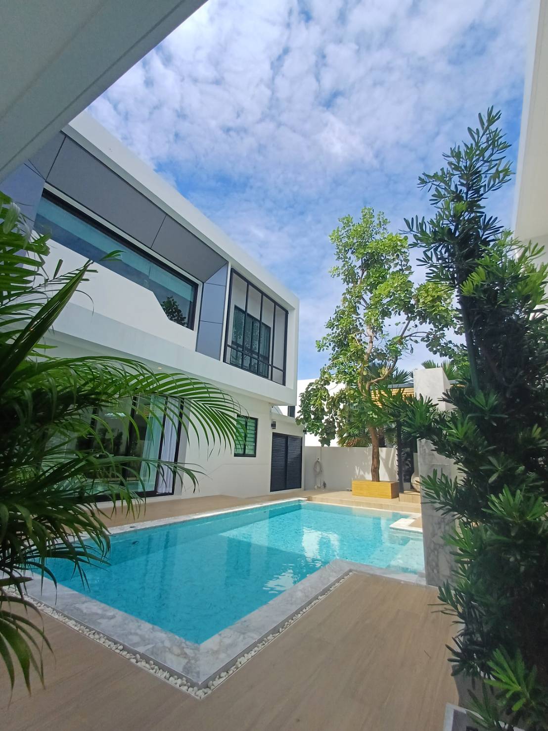 For Rent : Kohkaew, Modern style private pool villa, 4 Bedrooms 4 Bathrooms