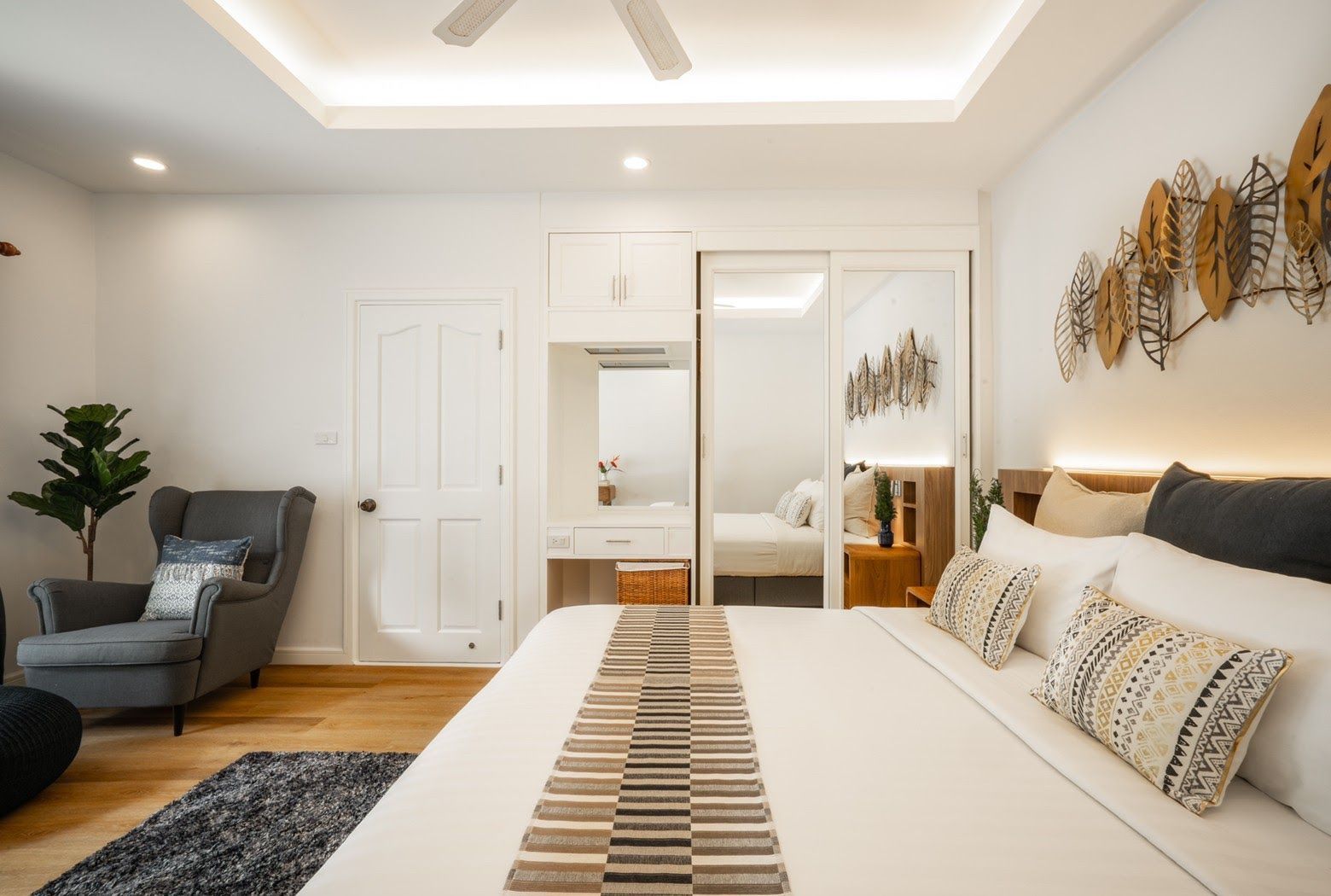 For Rent : Rawai, Luxury Private Pool Villa, 3 bedrooms 3 Bathrooms, Pool view.