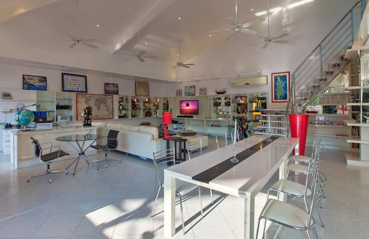 For Rent : Thalang, Luxury Private Pool Villa , 5 bedrooms 5 bathrooms. Garden View.