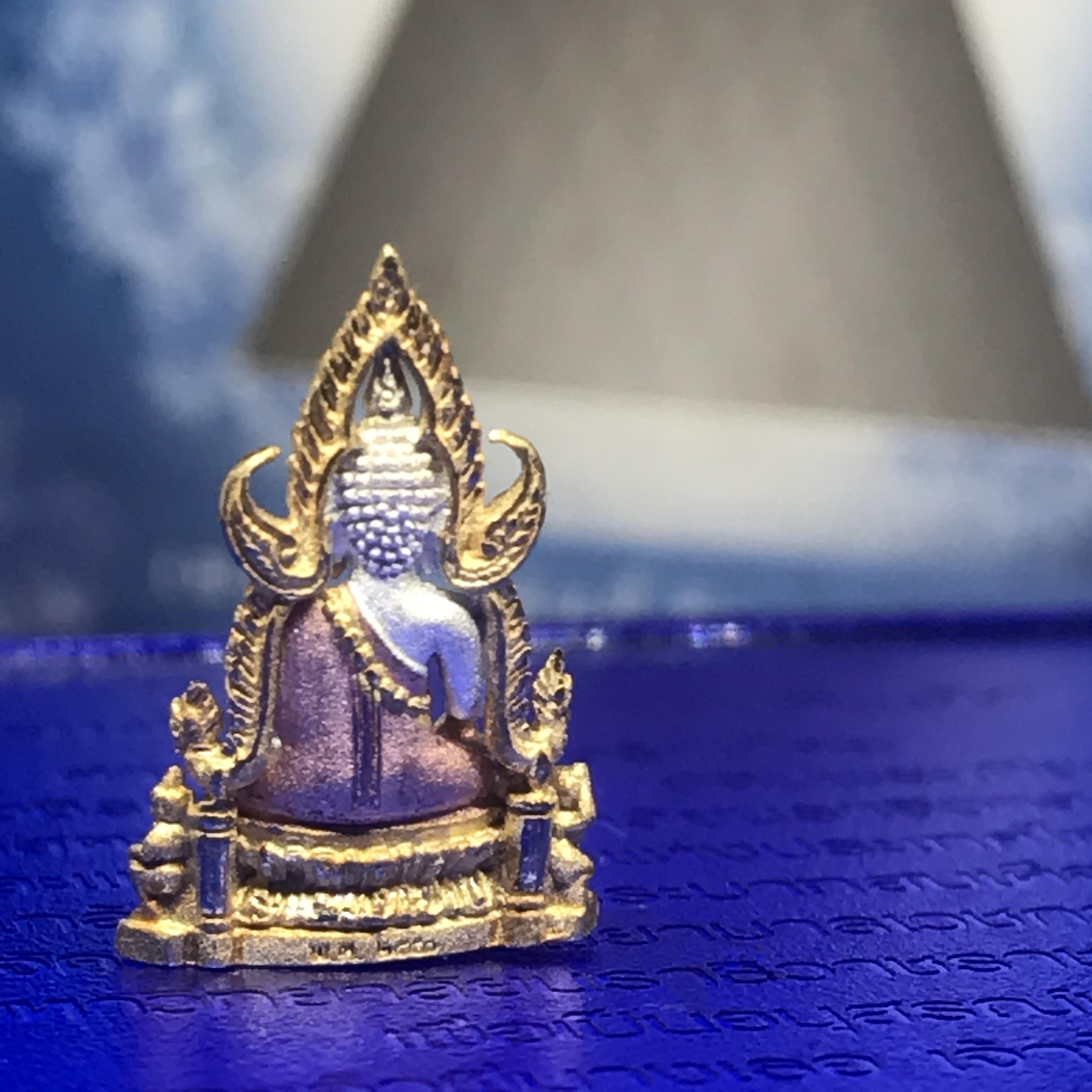 พระพุทธชินราช ภปร โครงการ เพราะแผ่นดินนี้คือแผ่นดินเกิด เนื้อเงินชุบสามกษัตริย์ ปี2551 ขนาดหน้าตัก1/4นิ้ว (สวยงามหายาก)