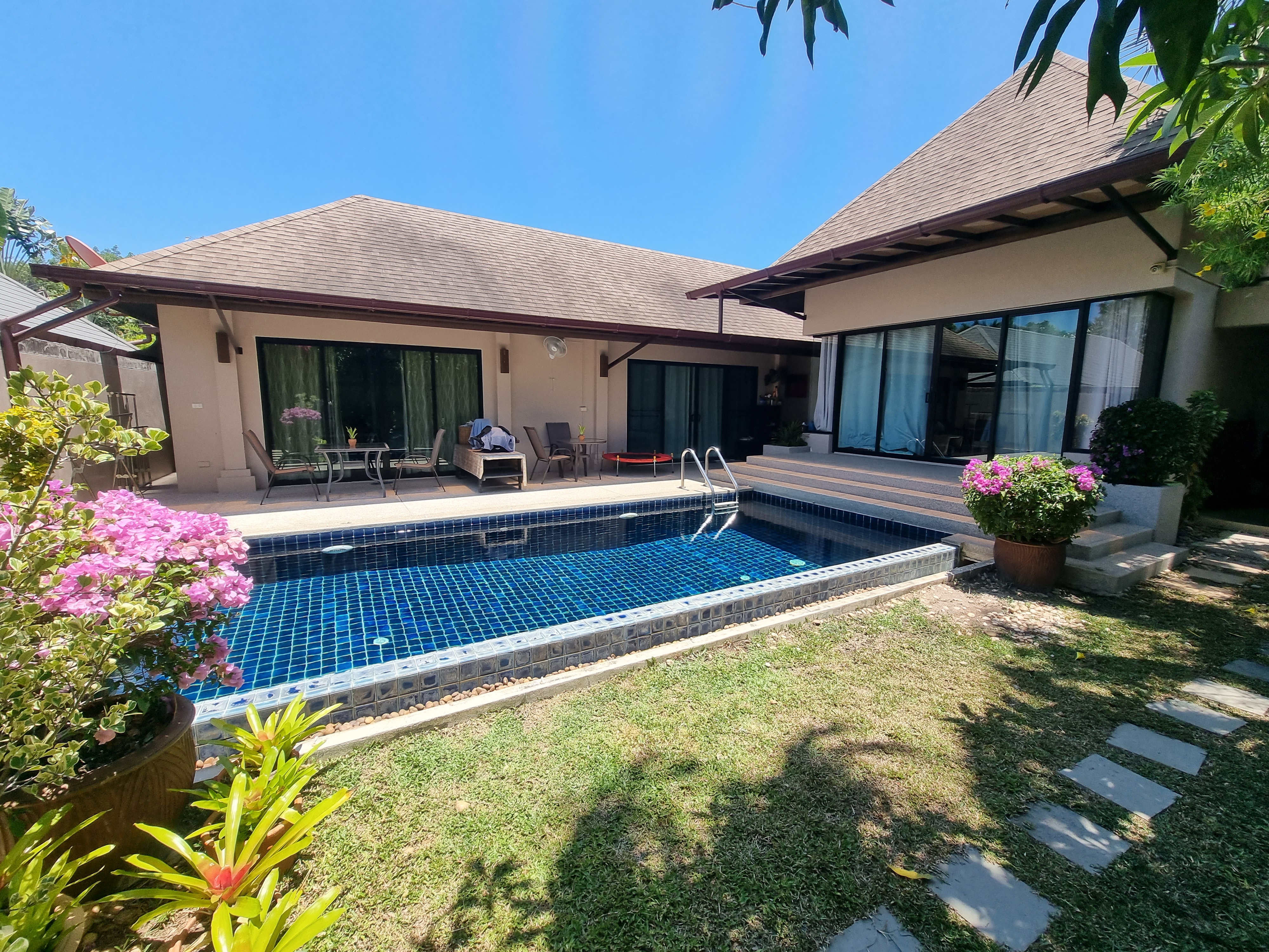 For Sale : Rawai, Thai Bali Pool Villa in Rawai, 2 bedrooms 2 bathrooms